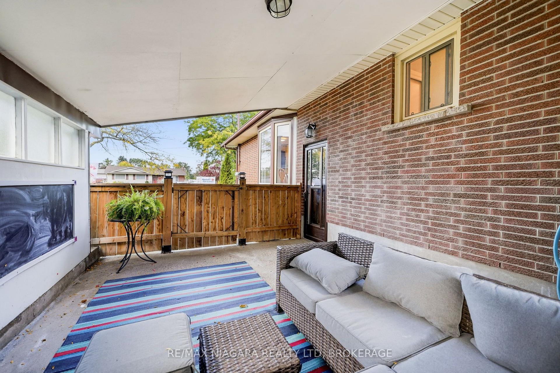 Photo 6 of 123 Meredith Drive, St. Catharines, Carlton/Bunting — HOMEH