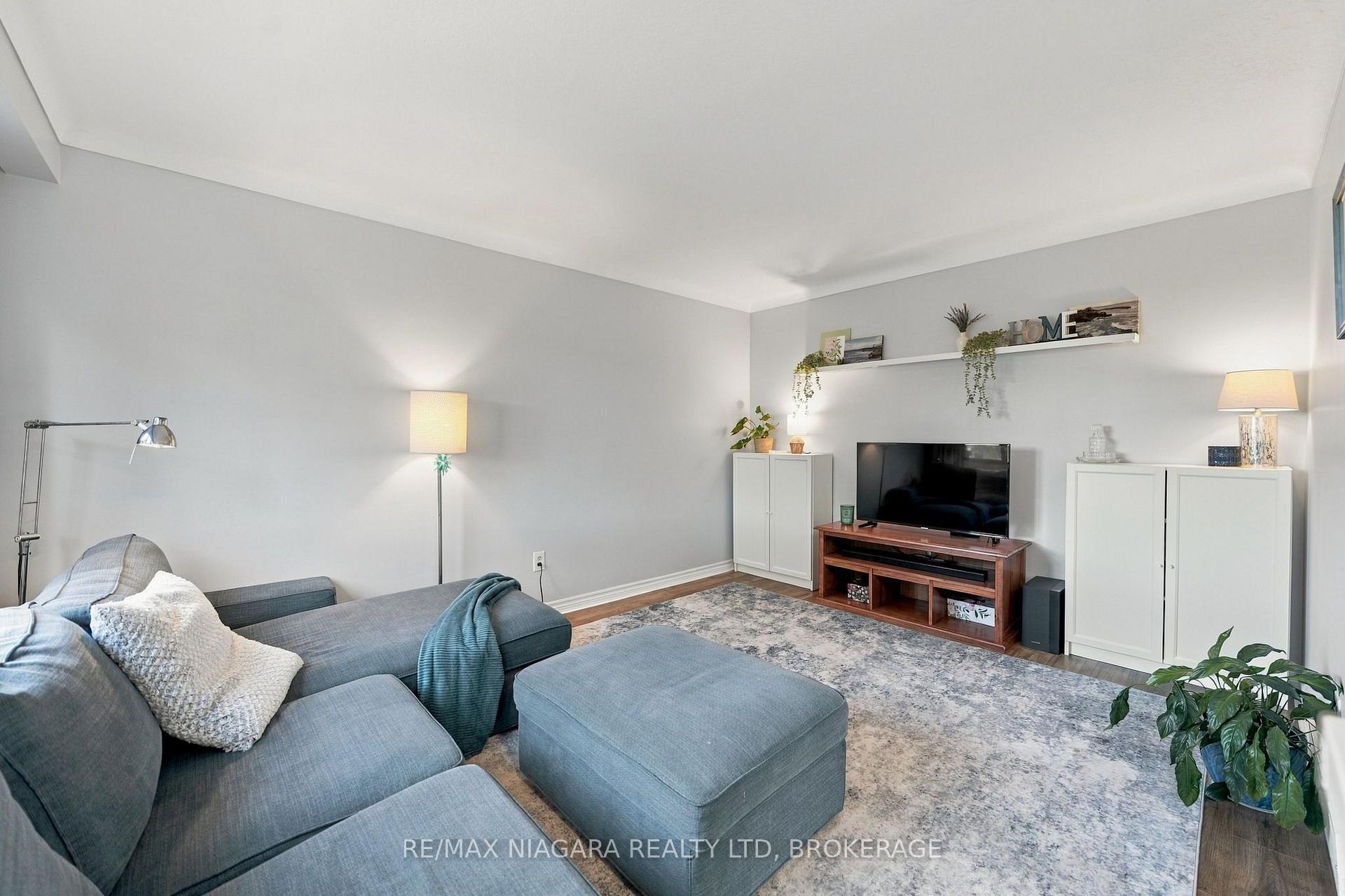 Photo 11 of 123 Meredith Drive, St. Catharines, Carlton/Bunting — HOMEH