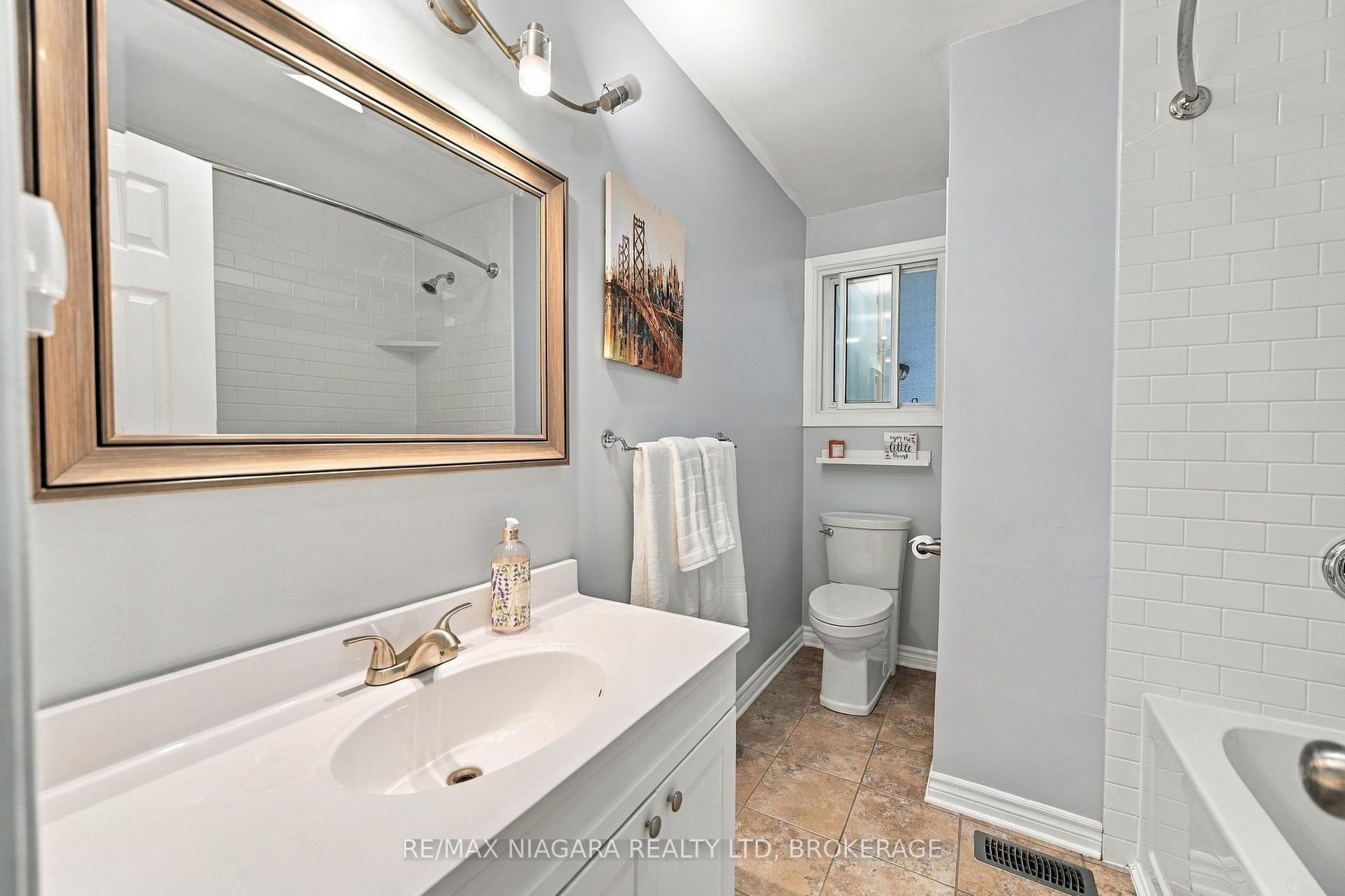 Photo 17 of 123 Meredith Drive, St. Catharines, Carlton/Bunting — HOMEH