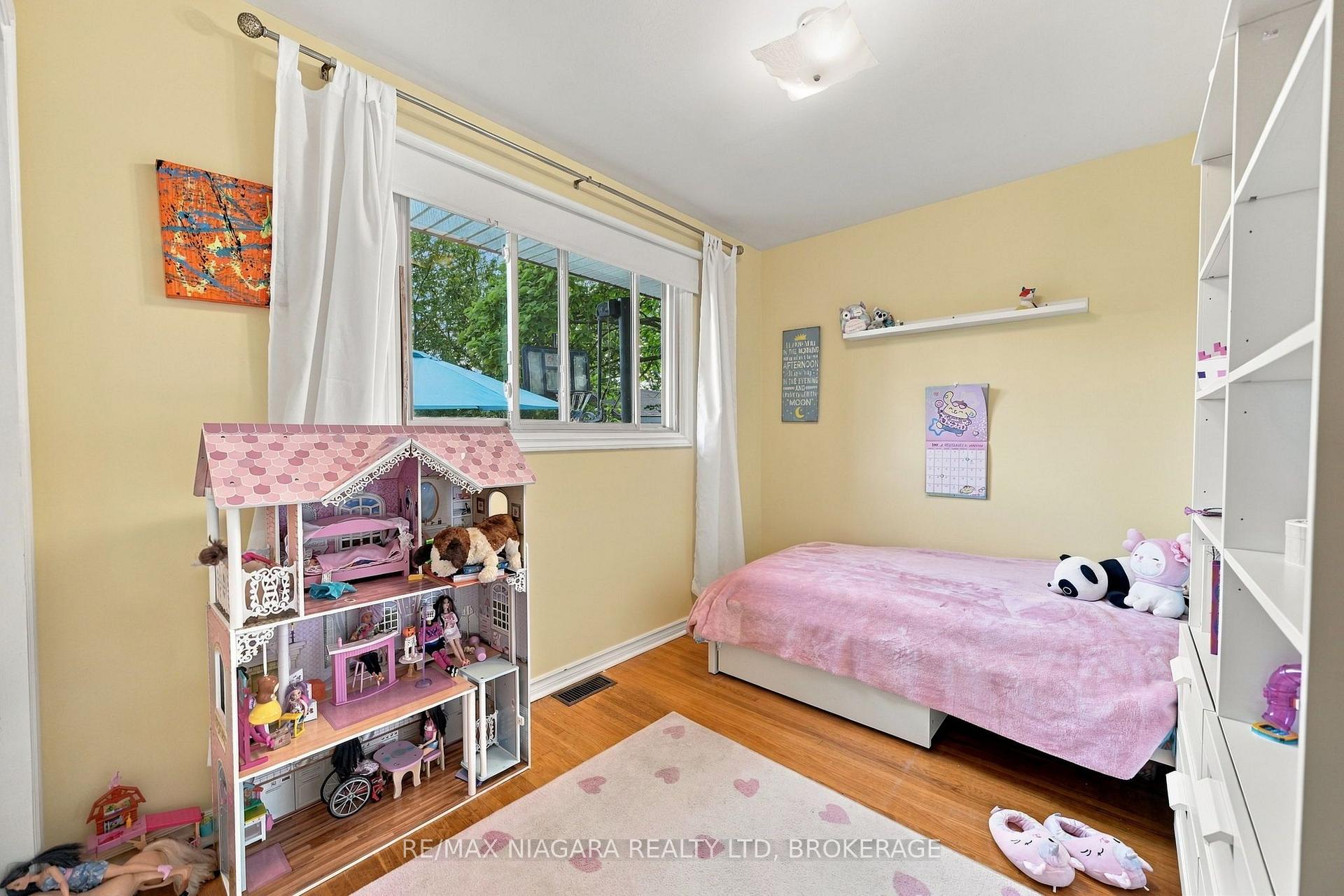 Photo 22 of 123 Meredith Drive, St. Catharines, Carlton/Bunting — HOMEH