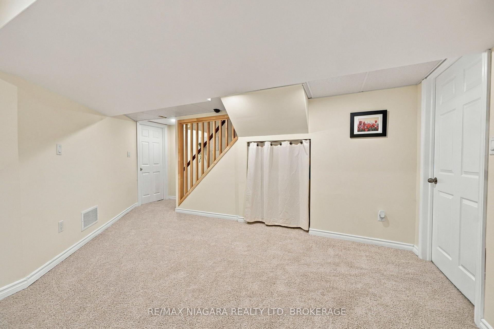 Photo 26 of 123 Meredith Drive, St. Catharines, Carlton/Bunting — HOMEH