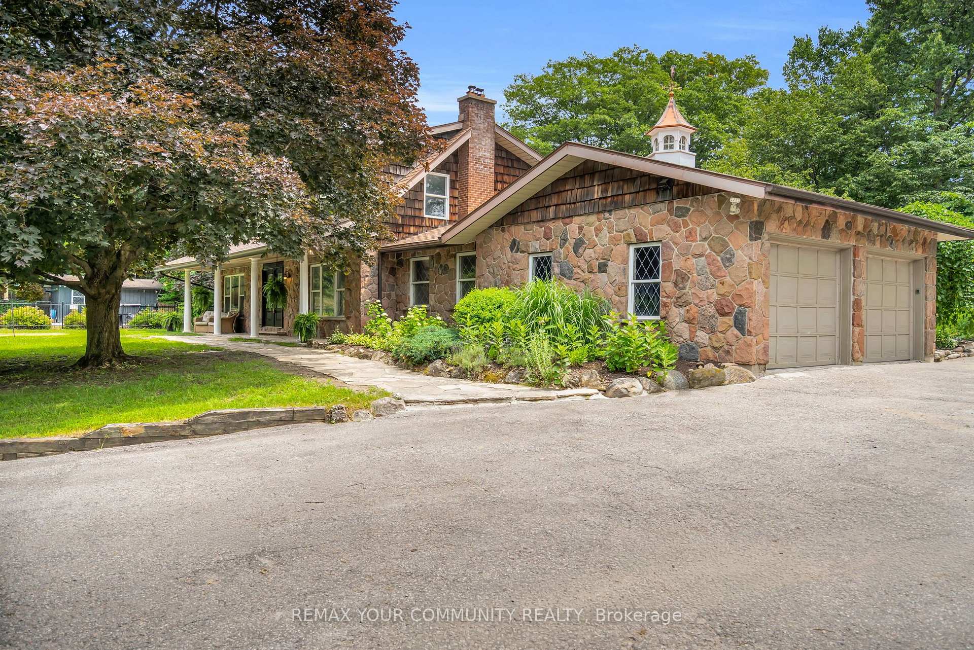 Photo 5 of 273 Wees Road, Uxbridge, Rural Uxbridge — HOMEH