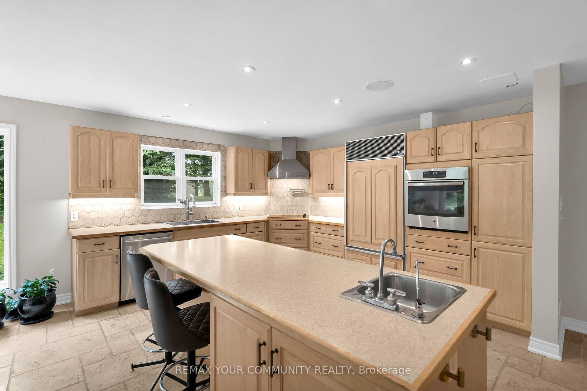Photo 13 of 273 Wees Road, Uxbridge, Rural Uxbridge — HOMEH