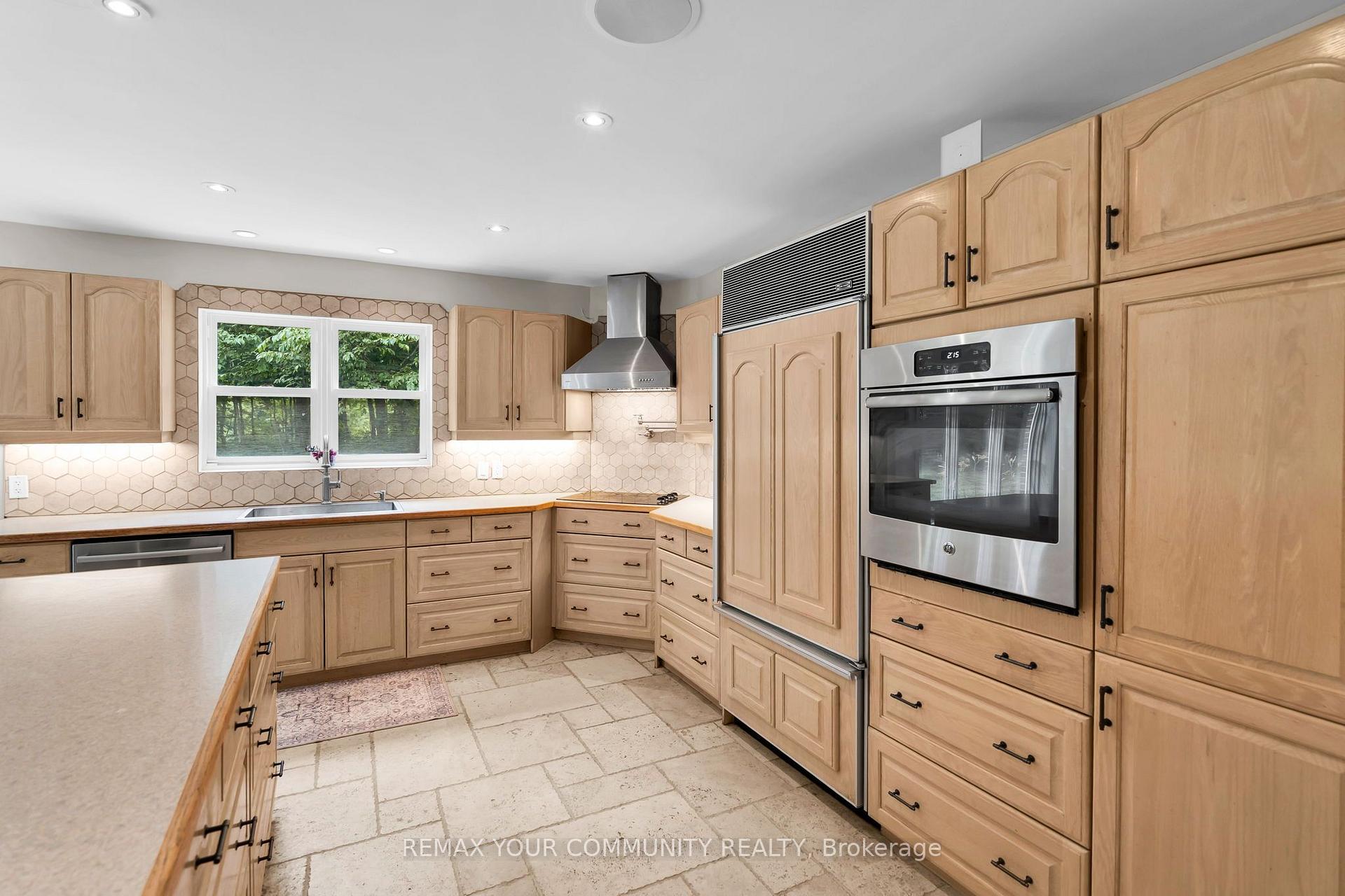 Photo 14 of 273 Wees Road, Uxbridge, Rural Uxbridge — HOMEH