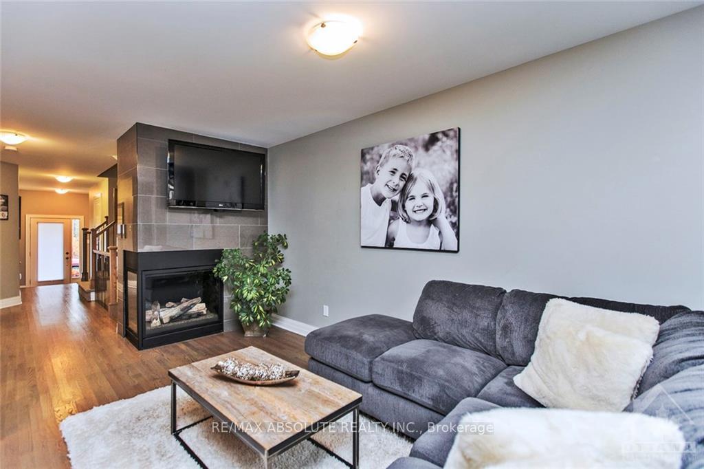 Photo 9 of 159 Woodhurst Crescent, Ottawa, Stittsville (South) — HOMEH
