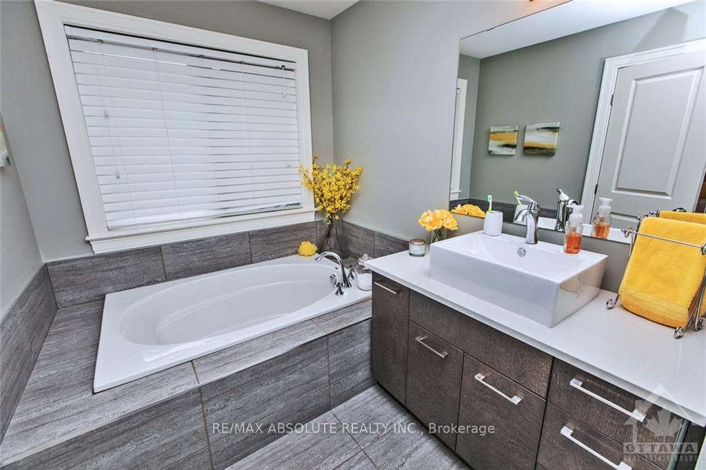 Photo 15 of 159 Woodhurst Crescent, Ottawa, Stittsville (South) — HOMEH