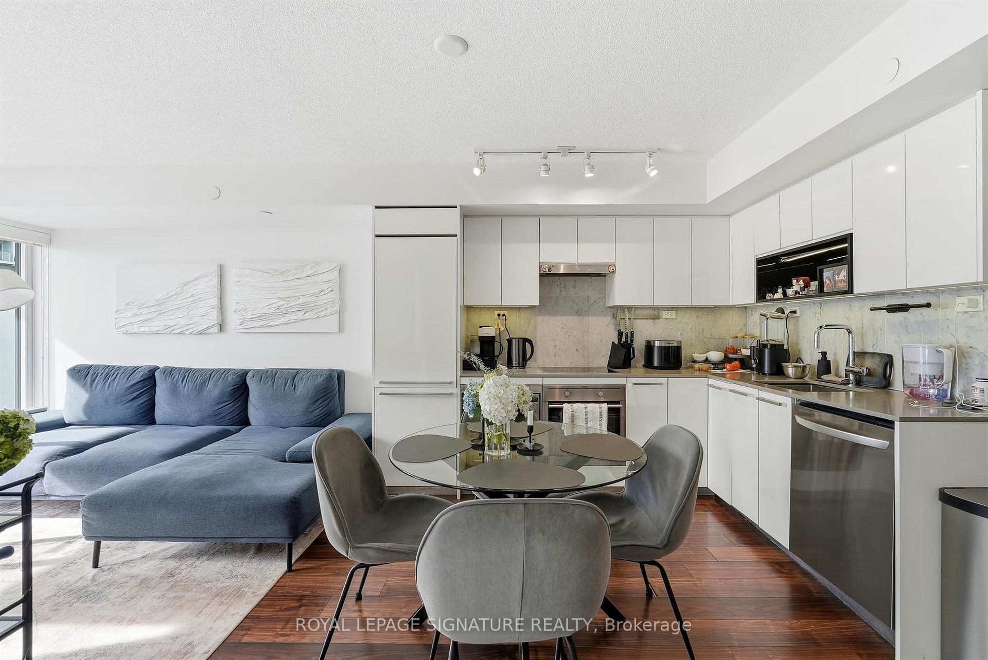 Photo 9 of Unit 2115, 70 Queens Wharf Road, Toronto, Waterfront Communities — HOMEH