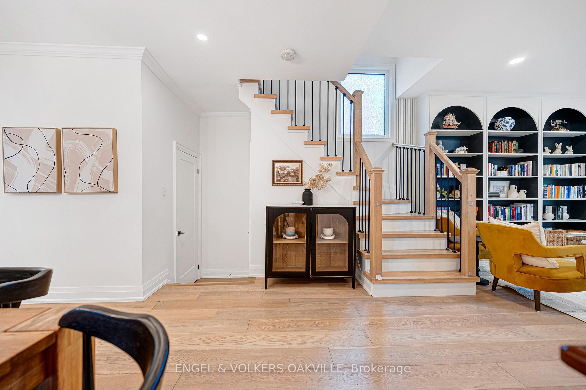 Photo 13 of 2592 Castle Hill Crescent, Oakville, River Oaks — HOMEH