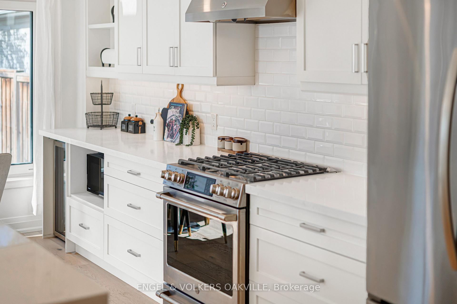 Photo 19 of 2592 Castle Hill Crescent, Oakville, River Oaks — HOMEH