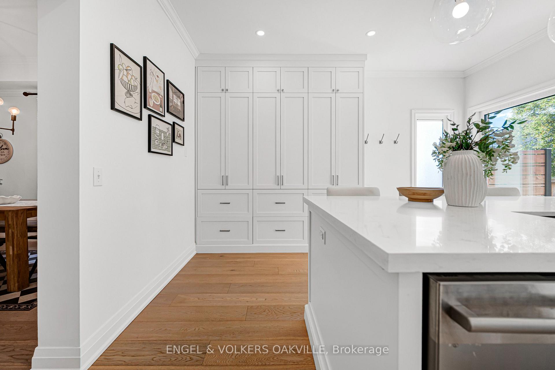 Photo 20 of 2592 Castle Hill Crescent, Oakville, River Oaks — HOMEH