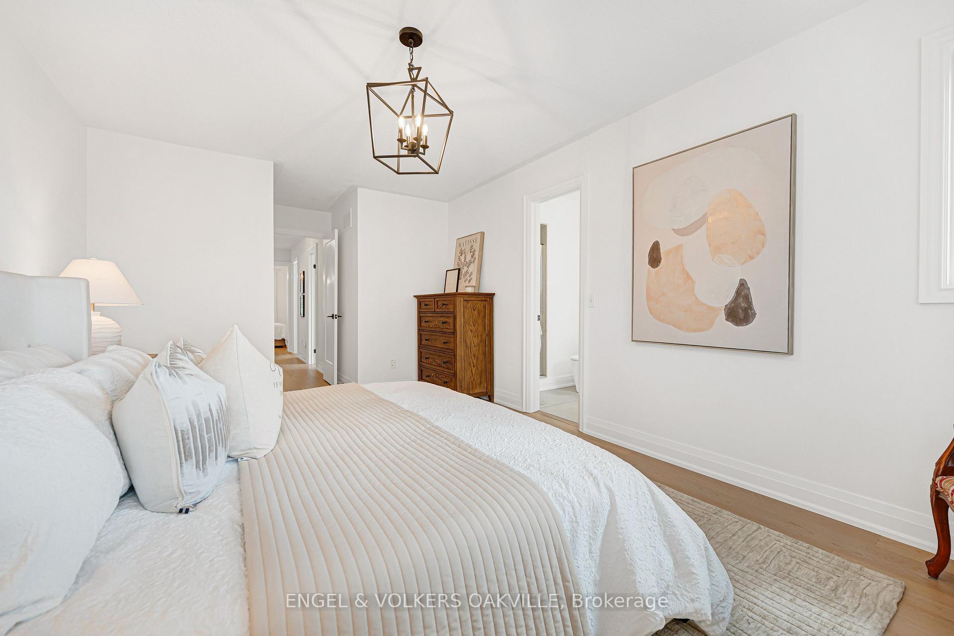 Photo 33 of 2592 Castle Hill Crescent, Oakville, River Oaks — HOMEH
