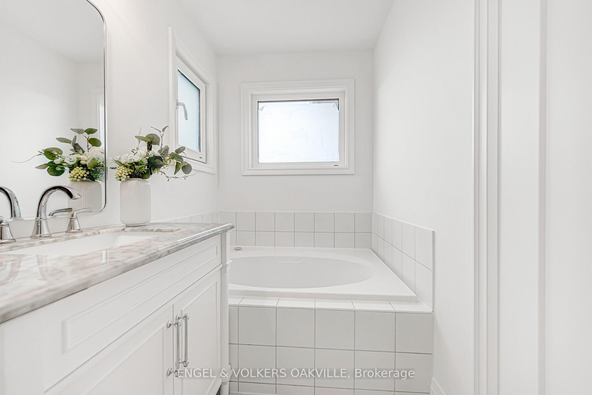 Photo 35 of 2592 Castle Hill Crescent, Oakville, River Oaks — HOMEH