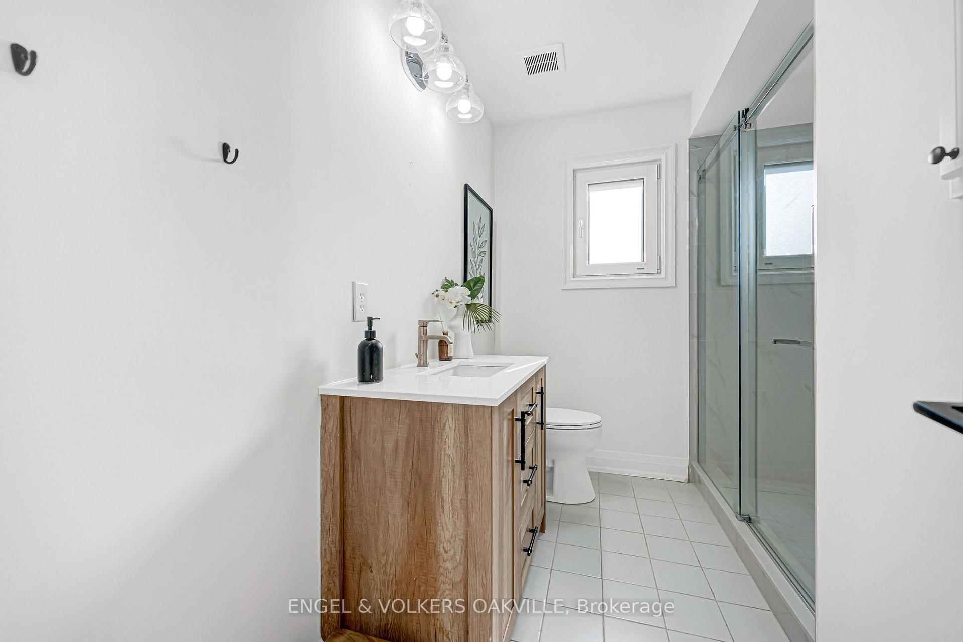 Photo 37 of 2592 Castle Hill Crescent, Oakville, River Oaks — HOMEH