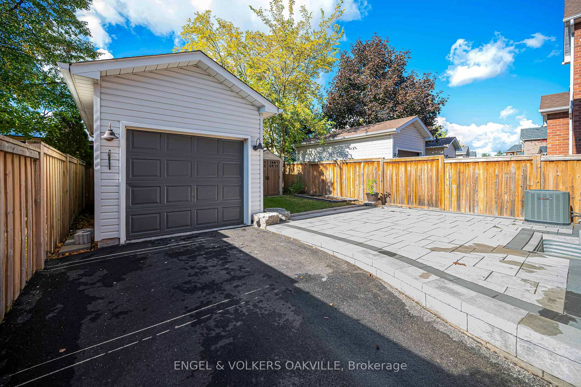 Photo 47 of 2592 Castle Hill Crescent, Oakville, River Oaks — HOMEH
