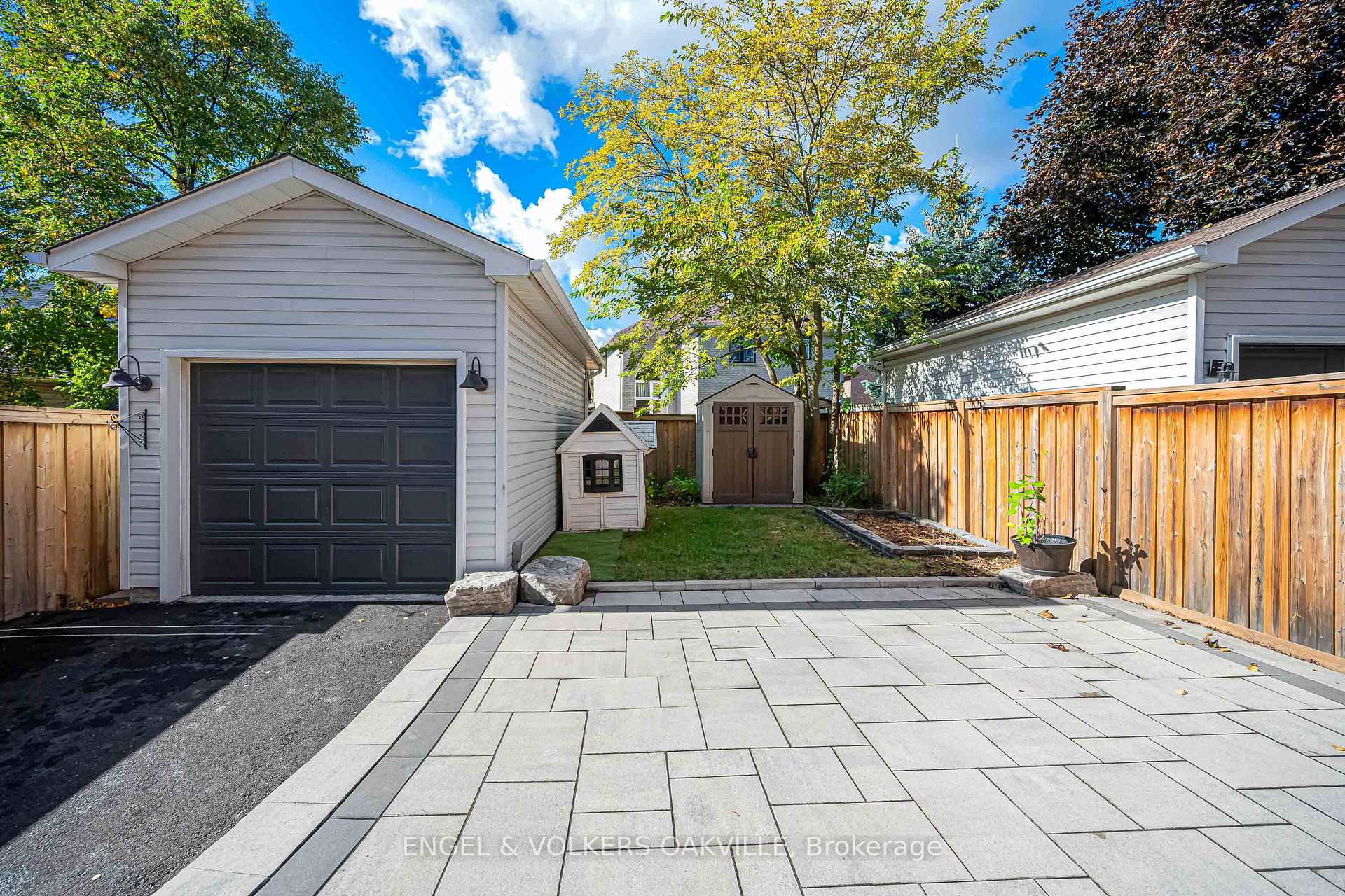 Photo 48 of 2592 Castle Hill Crescent, Oakville, River Oaks — HOMEH