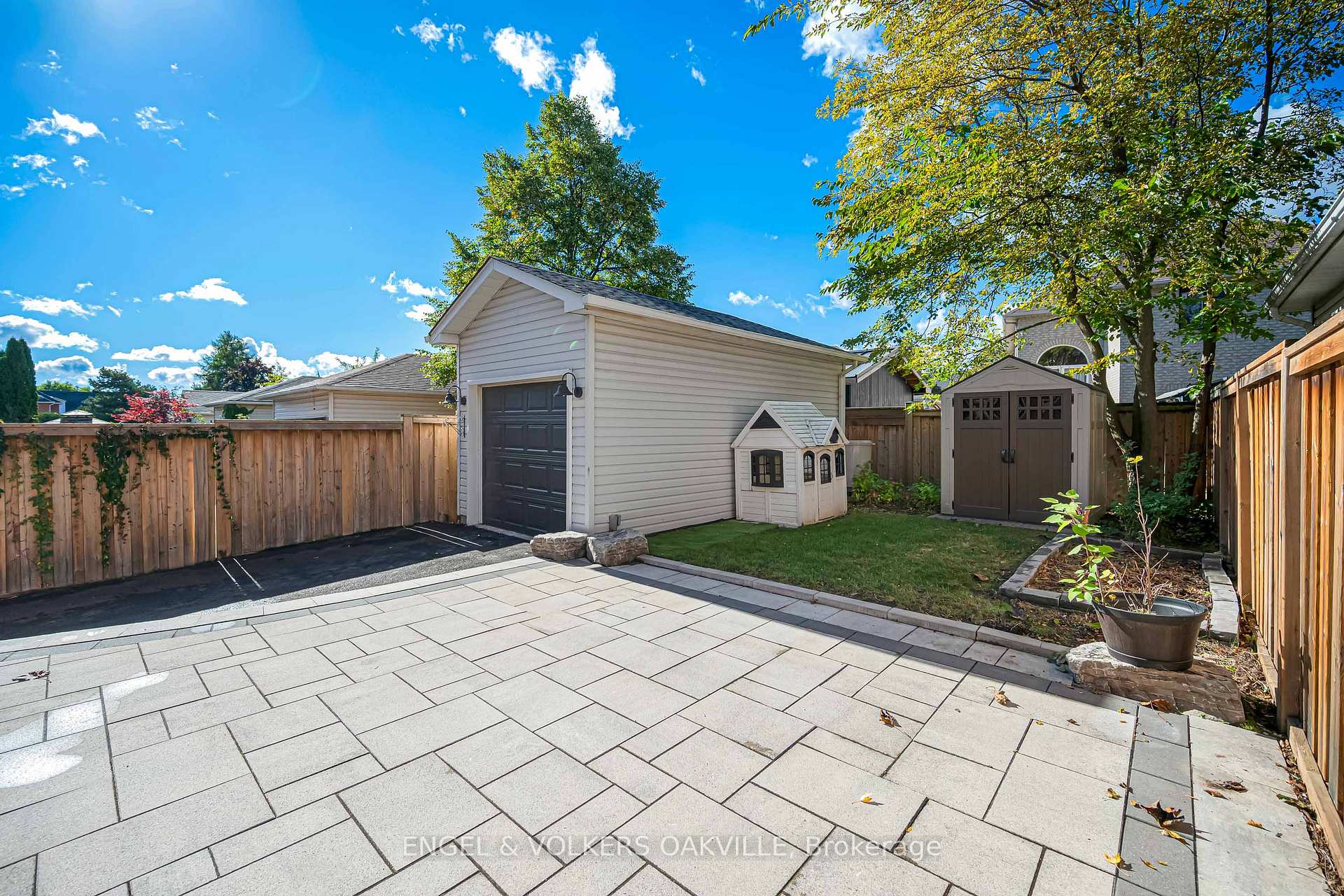 Photo 49 of 2592 Castle Hill Crescent, Oakville, River Oaks — HOMEH