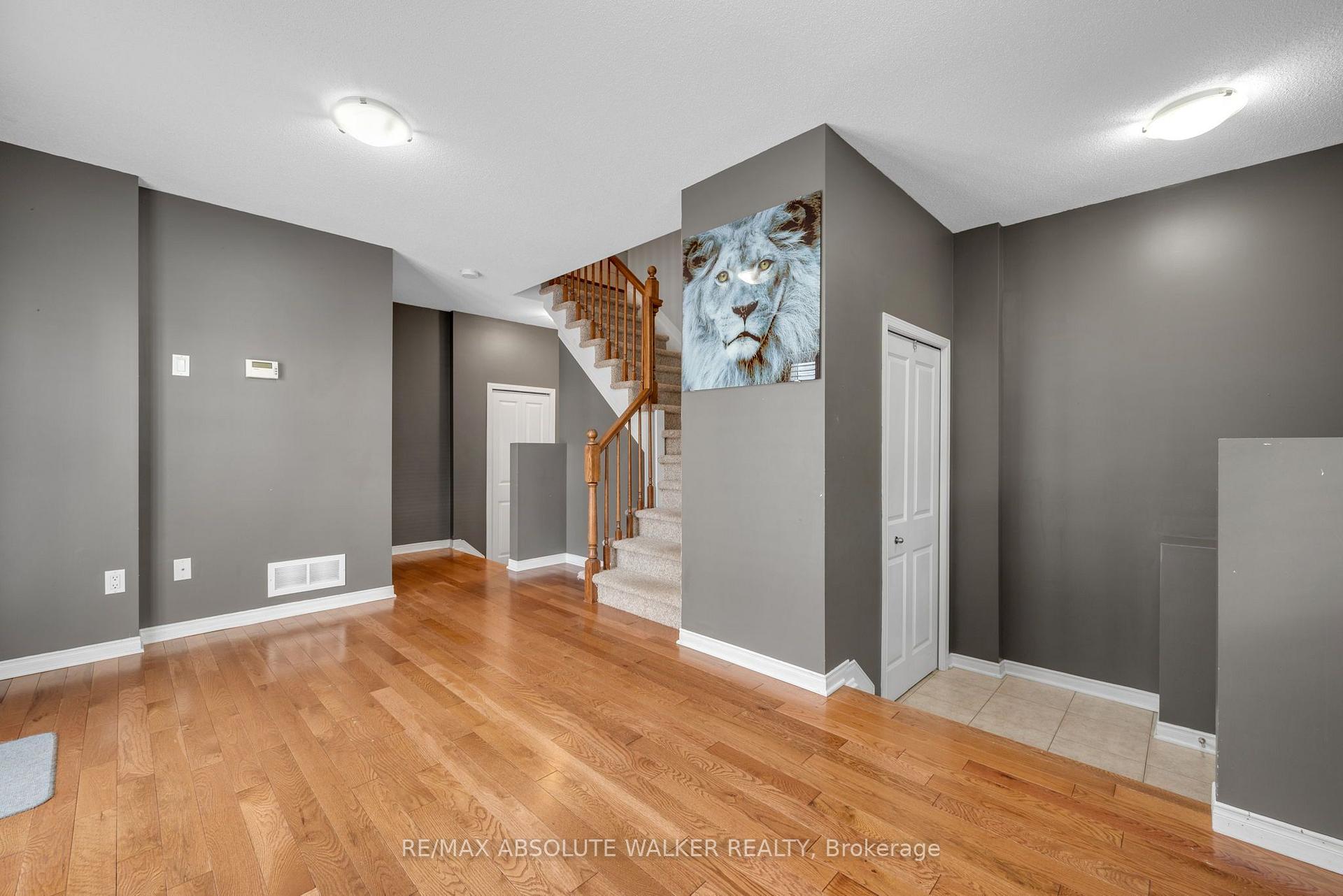 Photo 4 of 65 Songbird Private, Ottawa, Westcliffe Estates — HOMEH