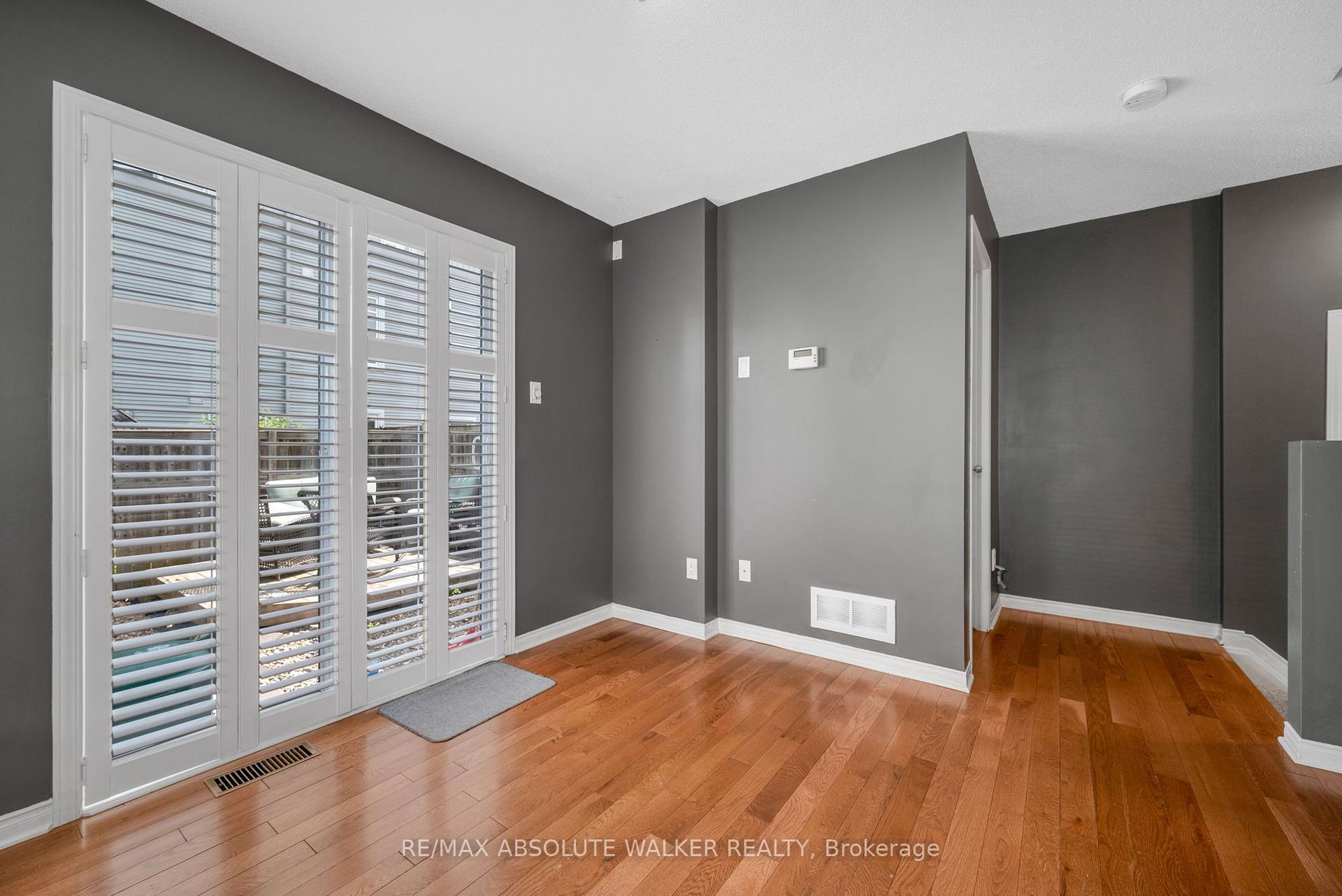 Photo 5 of 65 Songbird Private, Ottawa, Westcliffe Estates — HOMEH