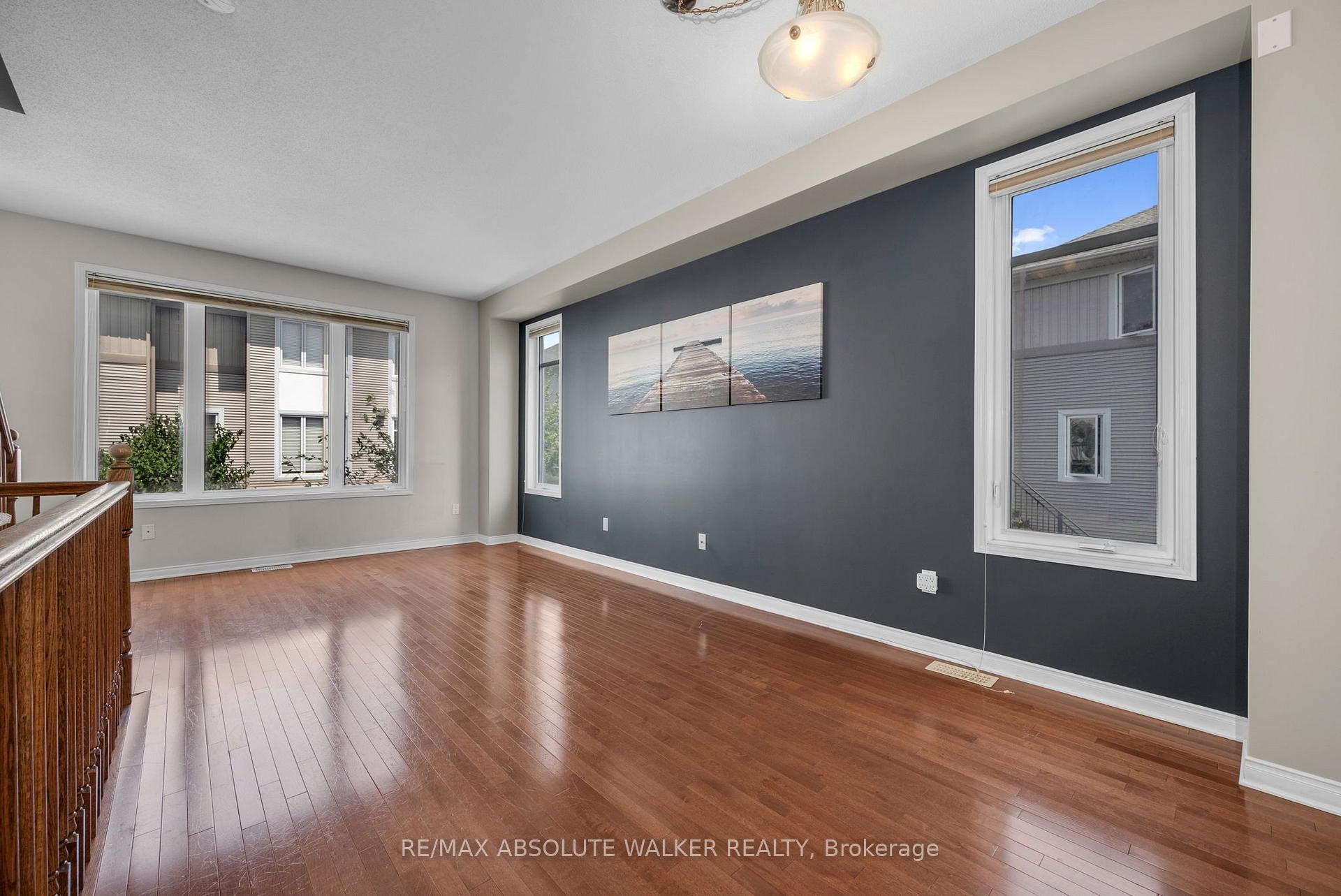 Photo 8 of 65 Songbird Private, Ottawa, Westcliffe Estates — HOMEH