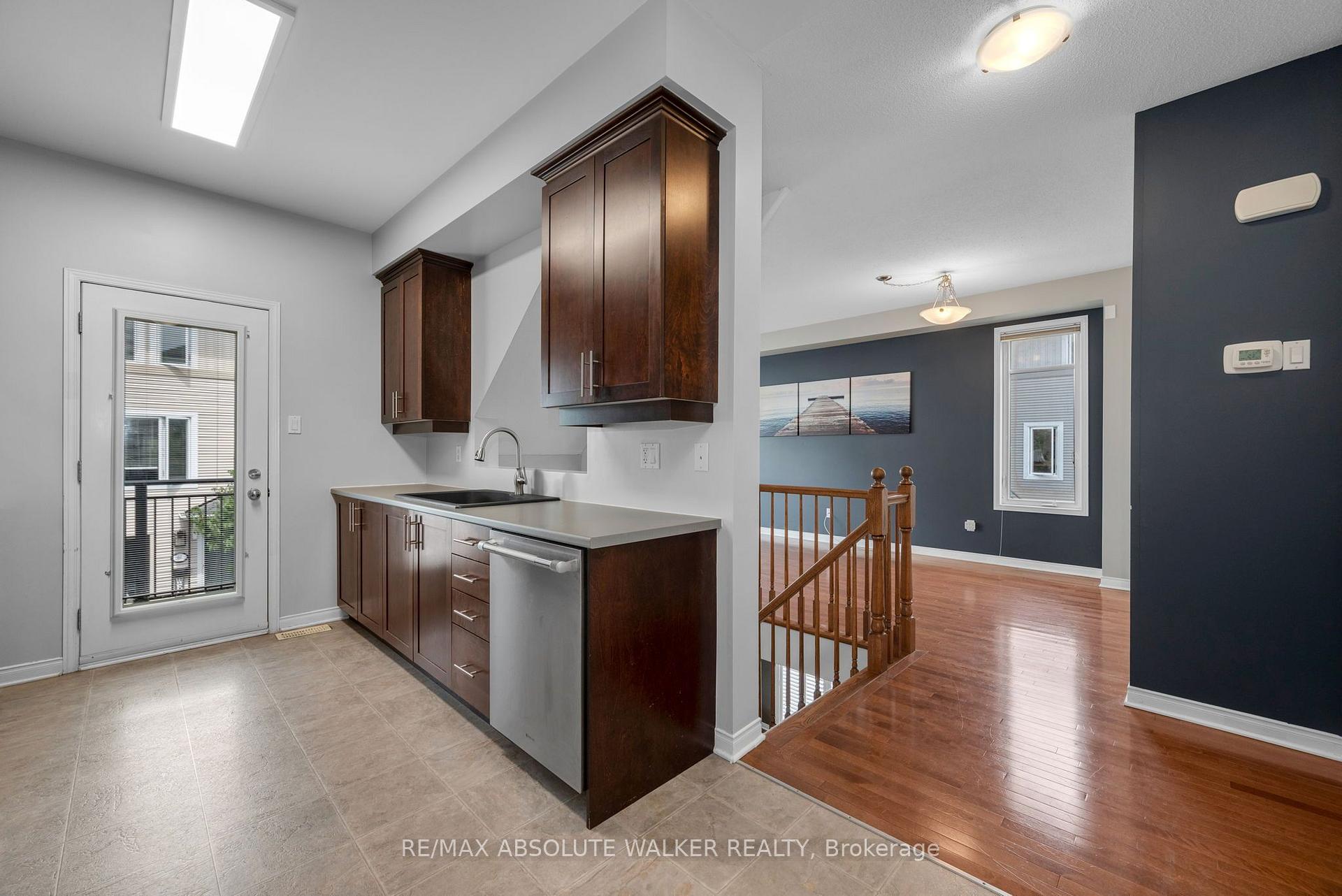 Photo 13 of 65 Songbird Private, Ottawa, Westcliffe Estates — HOMEH