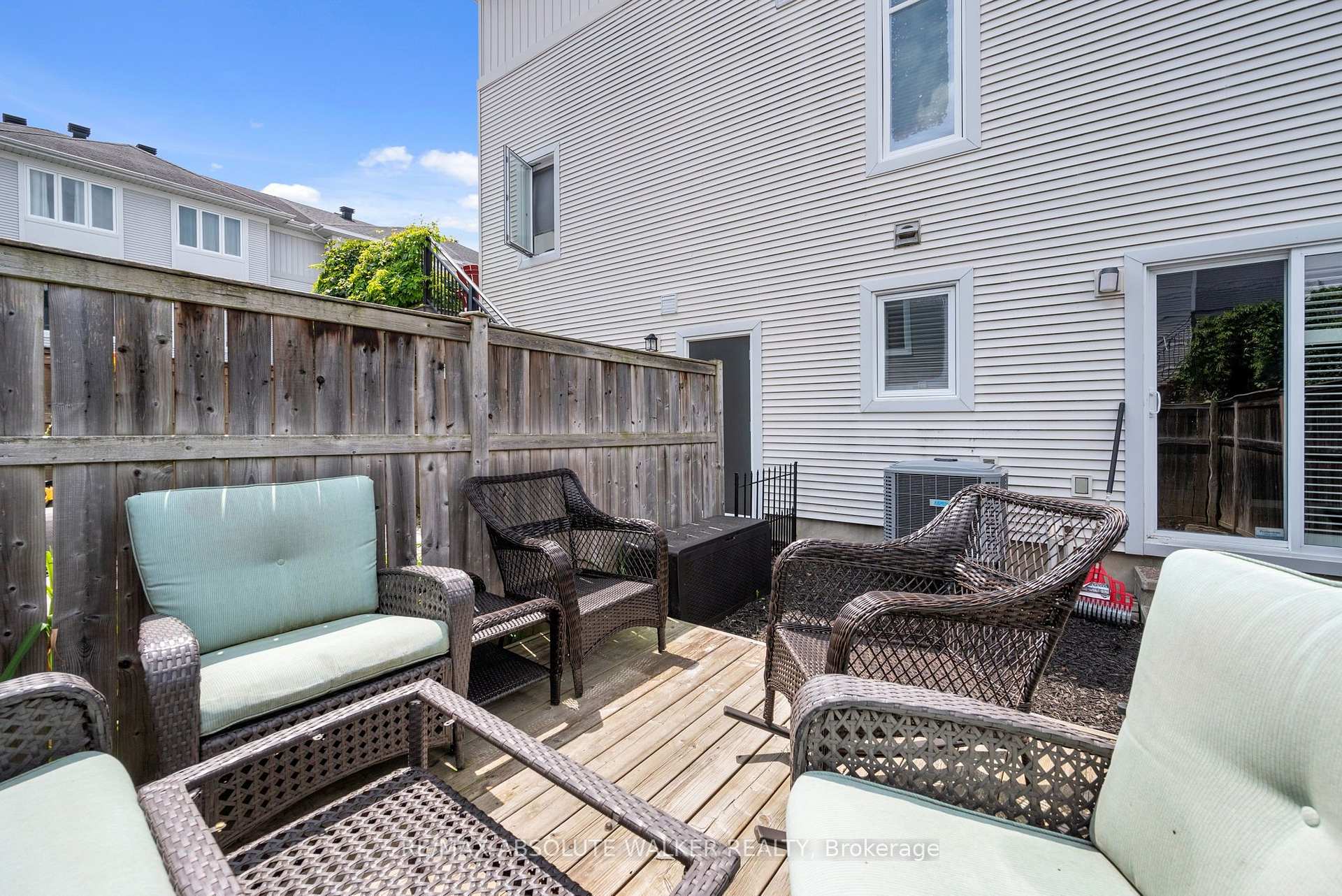 Photo 25 of 65 Songbird Private, Ottawa, Westcliffe Estates — HOMEH