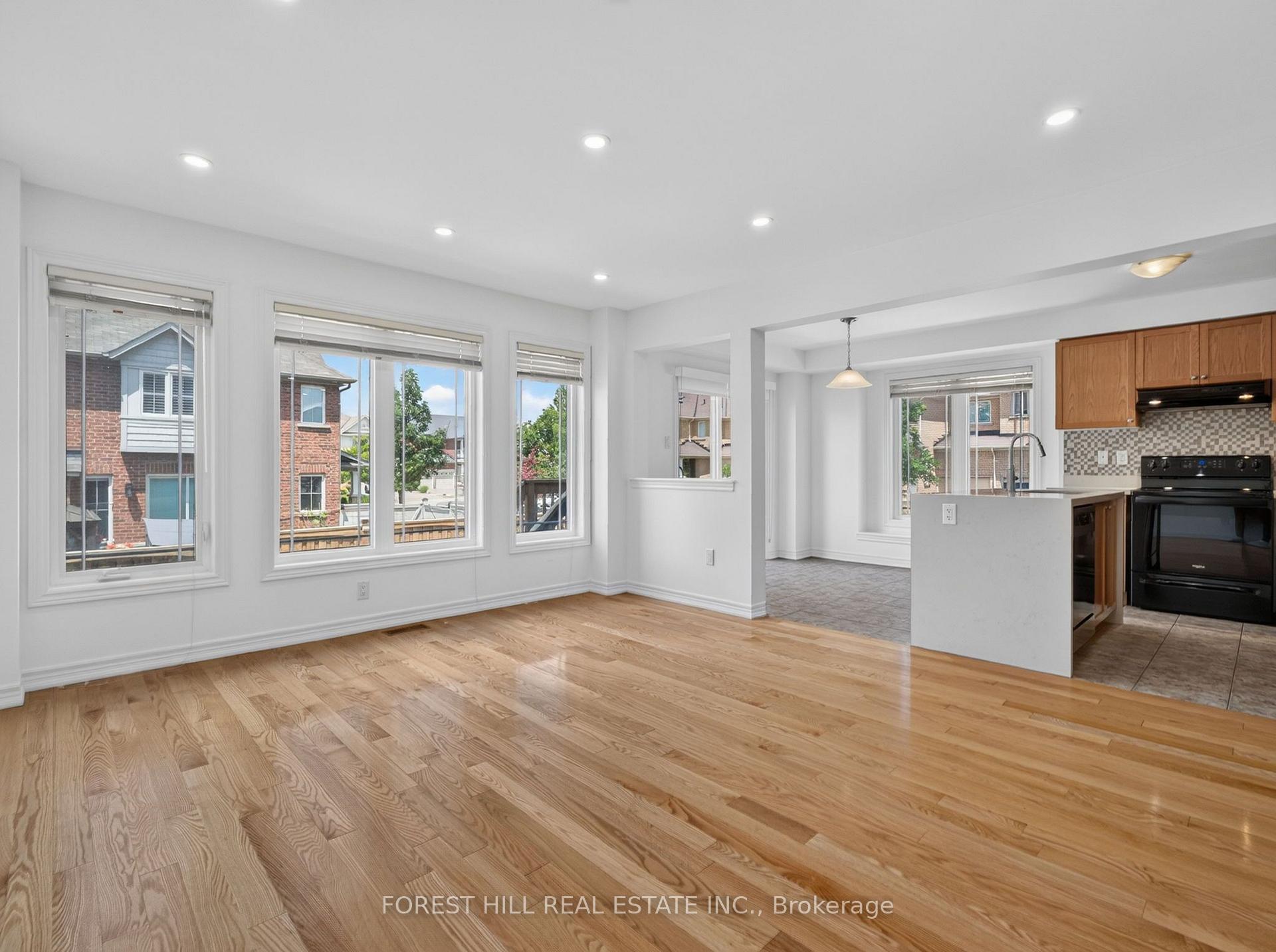 Photo 9 of 95 Stoyell Drive, Richmond Hill, Jefferson — HOMEH