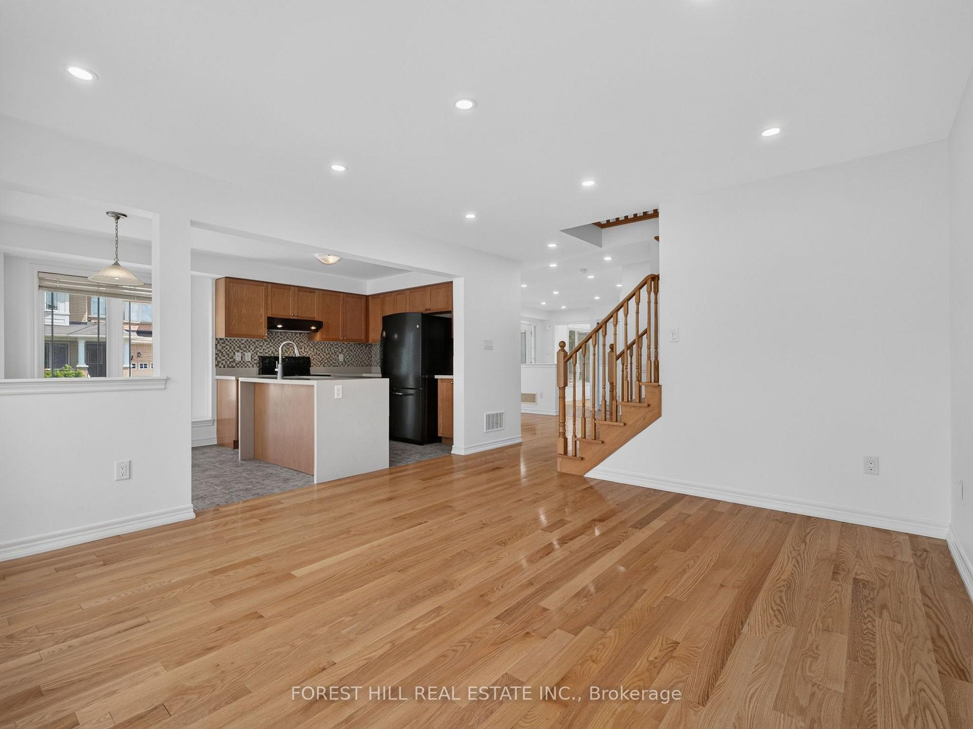 Photo 10 of 95 Stoyell Drive, Richmond Hill, Jefferson — HOMEH