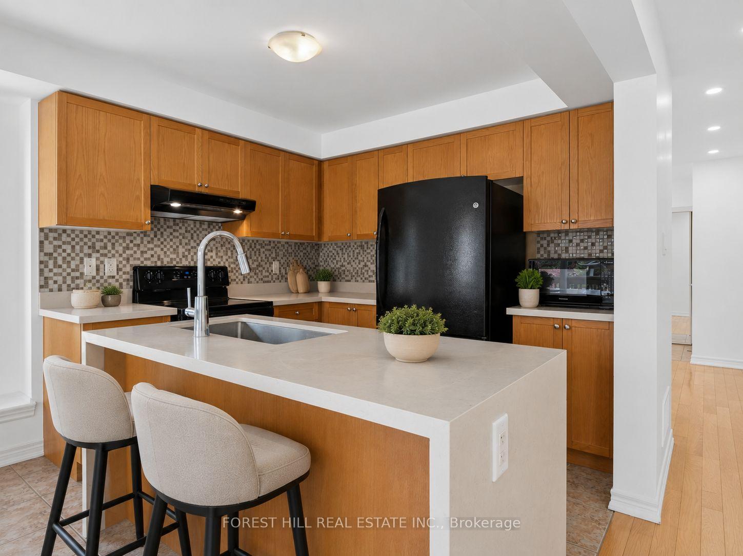 Photo 11 of 95 Stoyell Drive, Richmond Hill, Jefferson — HOMEH