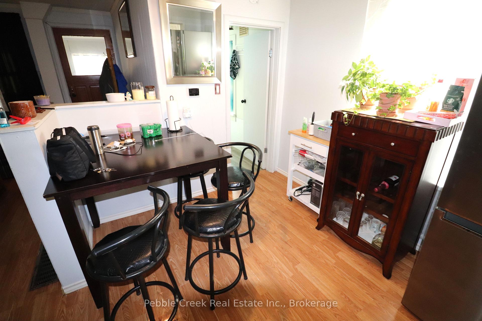 Photo 6 of 208 Hincks Street, Goderich, Goderich (Town) — HOMEH