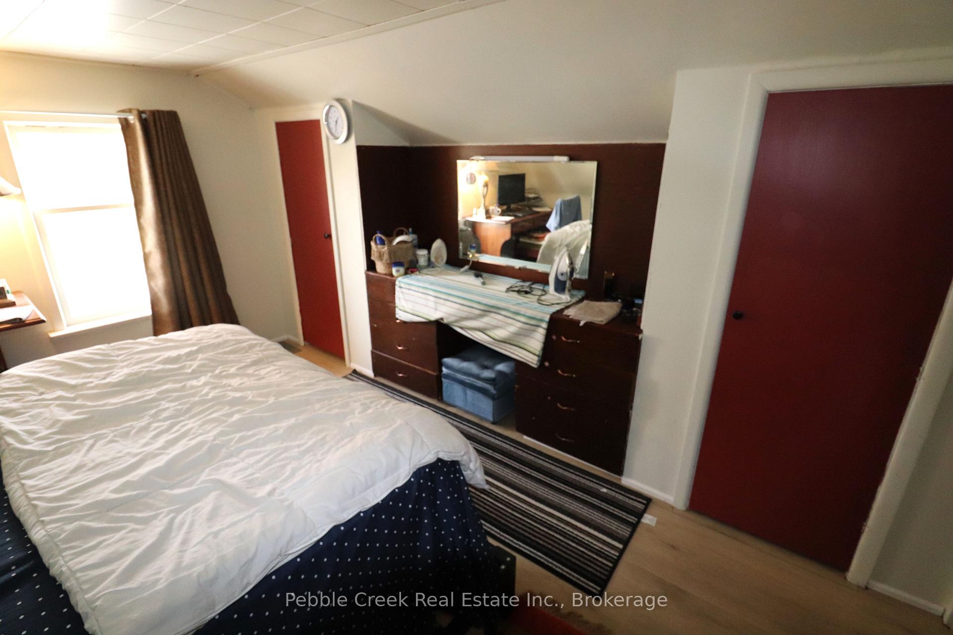 Photo 14 of 208 Hincks Street, Goderich, Goderich (Town) — HOMEH