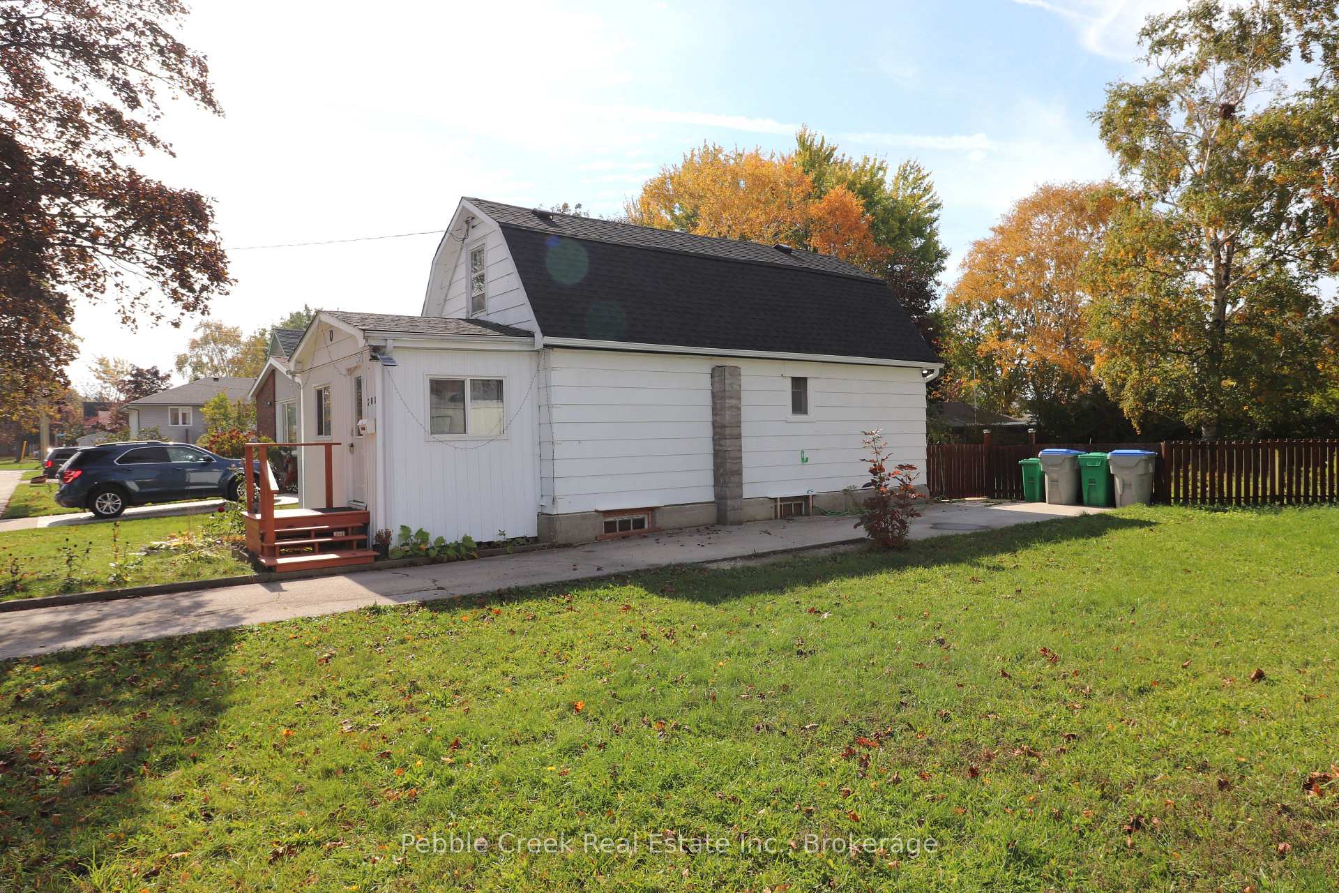 Photo 17 of 208 Hincks Street, Goderich, Goderich (Town) — HOMEH