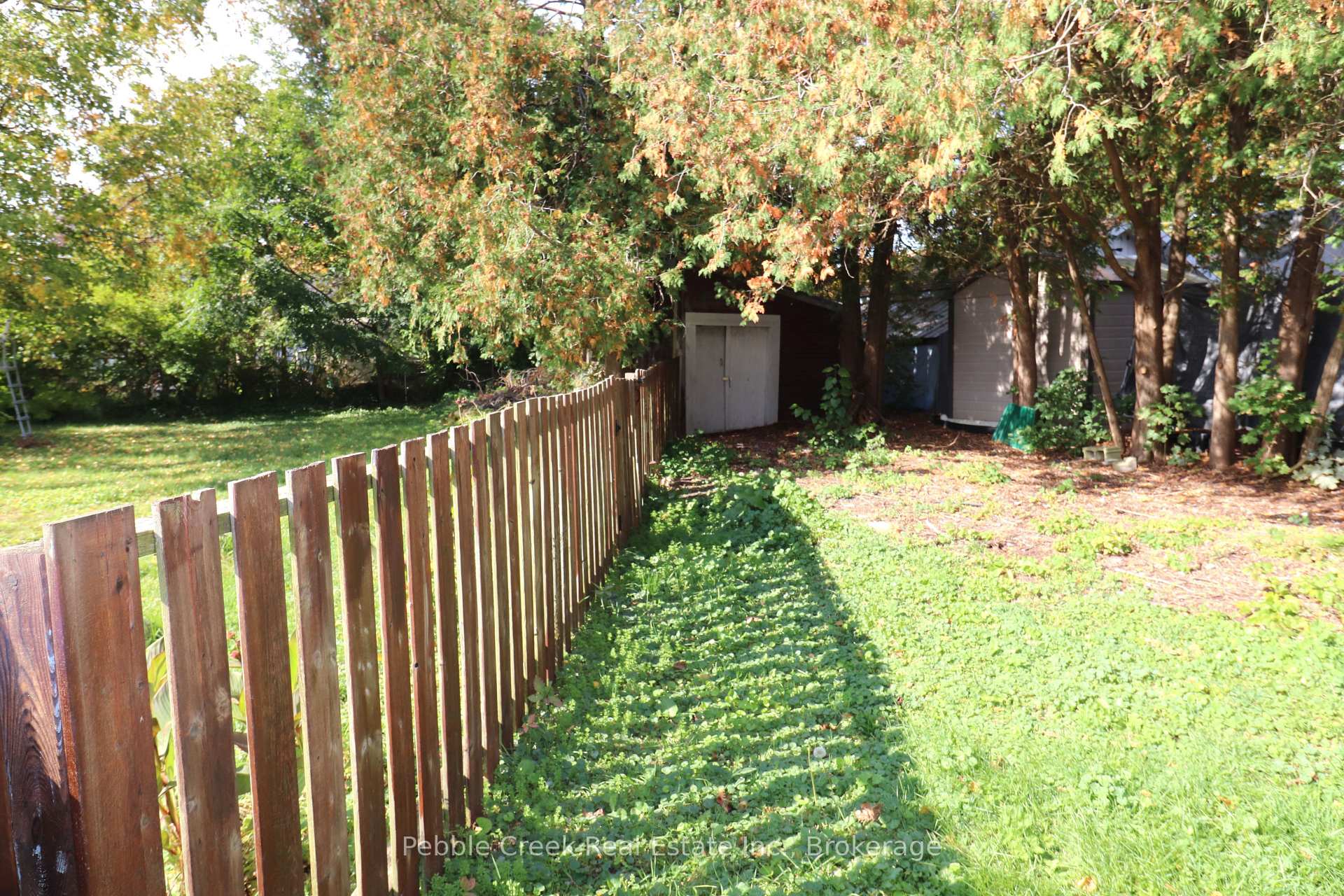 Photo 18 of 208 Hincks Street, Goderich, Goderich (Town) — HOMEH