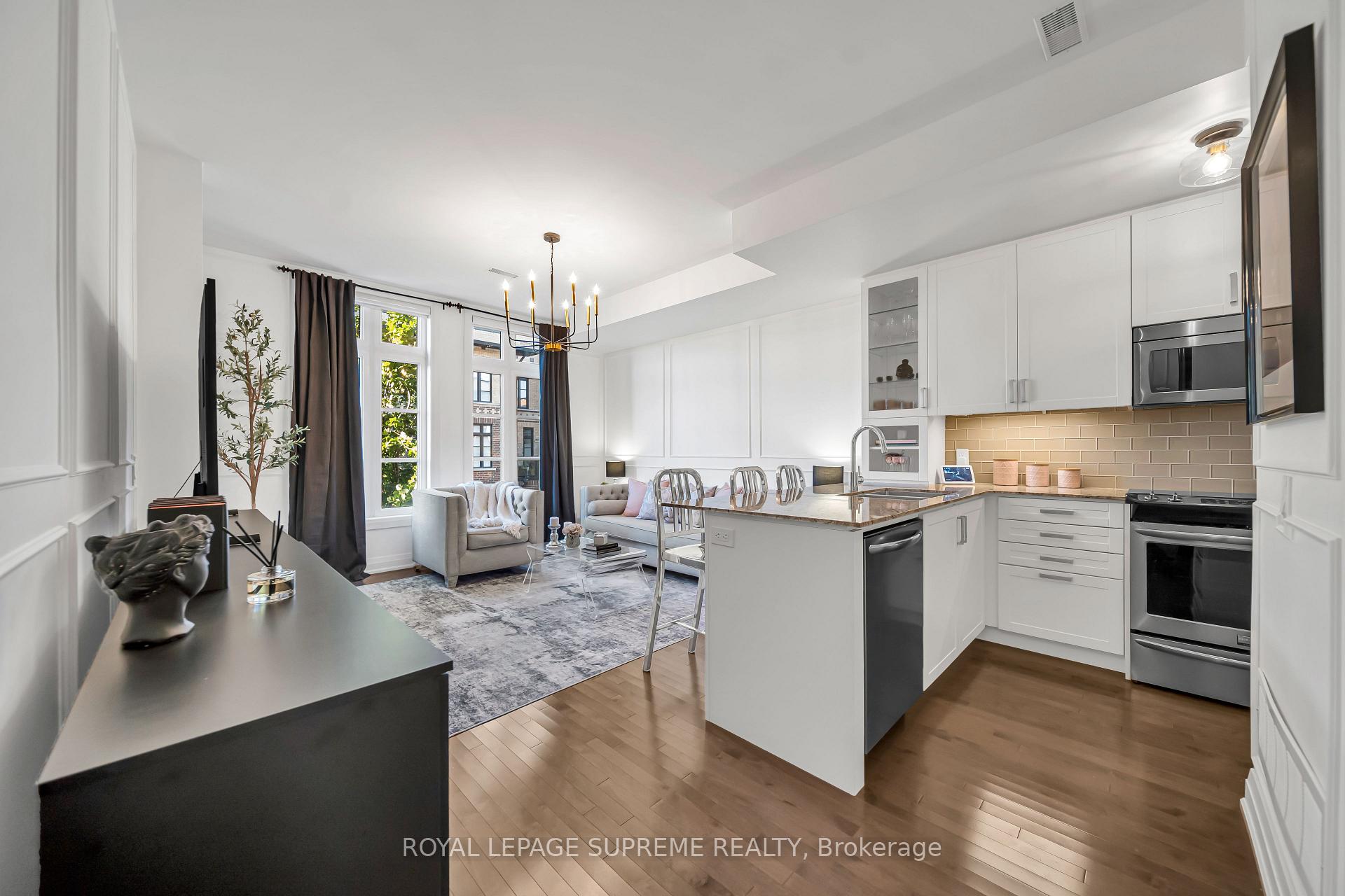 Photo 7 of Unit 43, 8167 Kipling Avenue, Vaughan, West Woodbridge — HOMEH