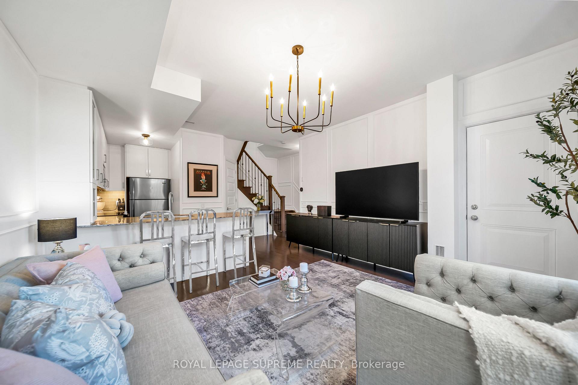 Photo 10 of Unit 43, 8167 Kipling Avenue, Vaughan, West Woodbridge — HOMEH