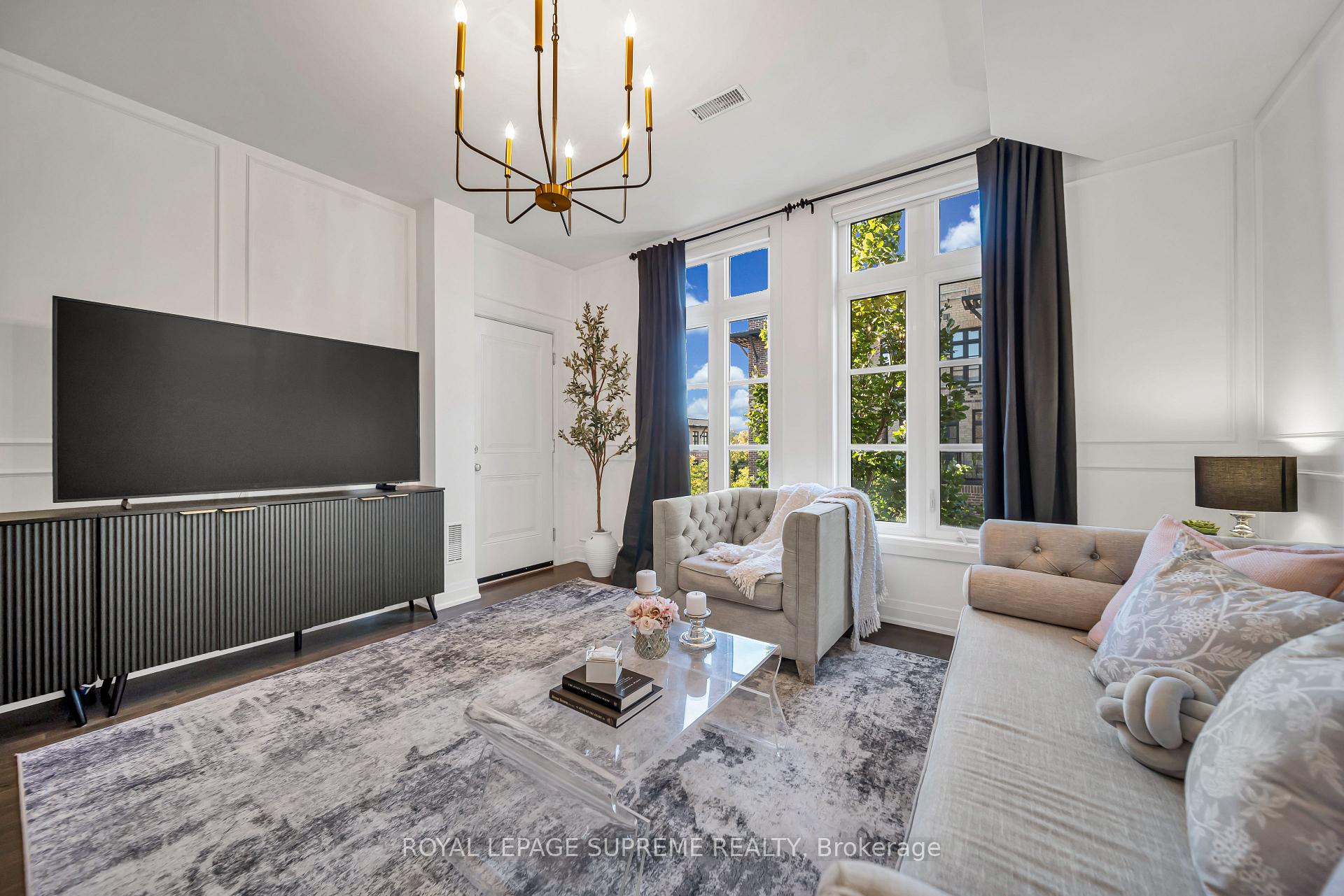 Photo 11 of Unit 43, 8167 Kipling Avenue, Vaughan, West Woodbridge — HOMEH