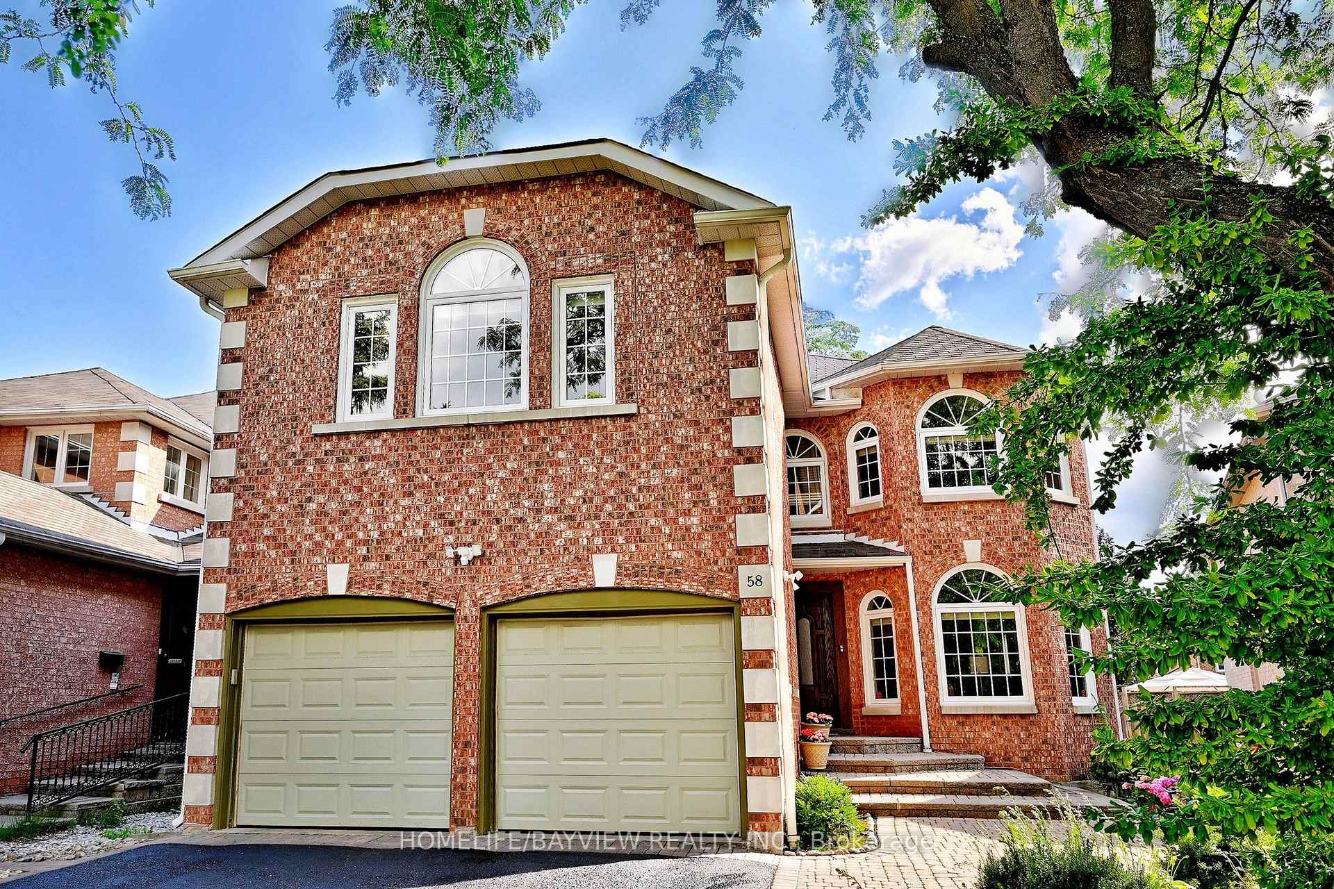 Photo 2 of 58 Thornbrook Court, Vaughan, Brownridge — HOMEH
