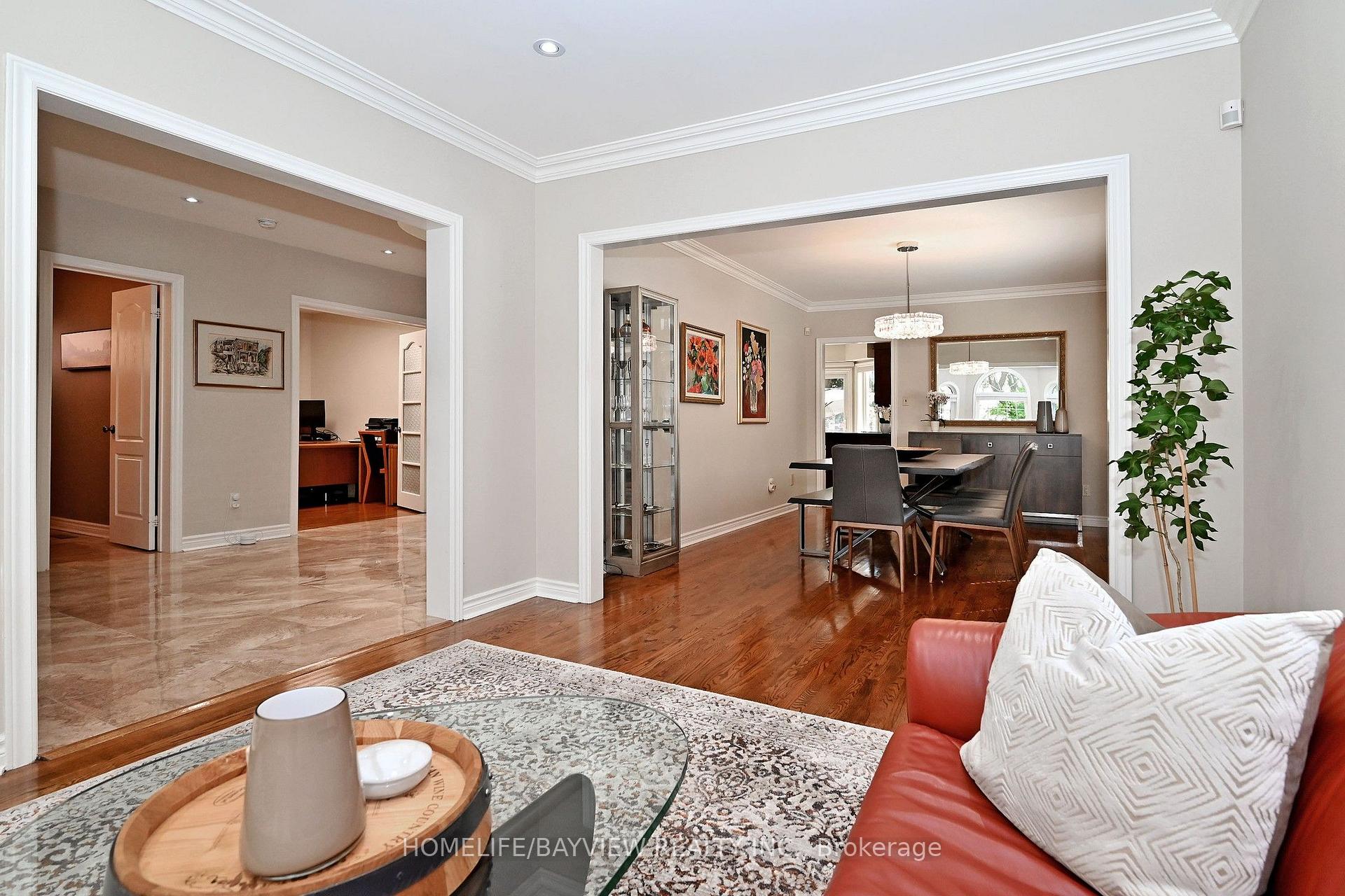 Photo 7 of 58 Thornbrook Court, Vaughan, Brownridge — HOMEH