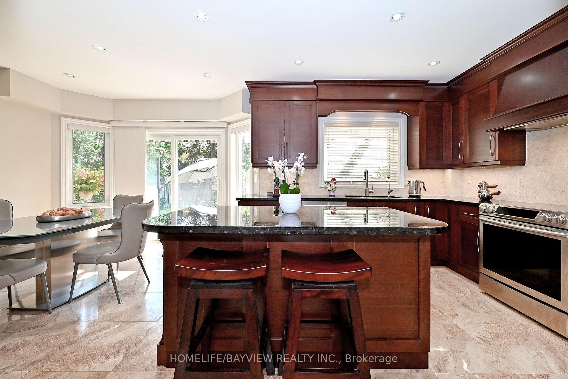 Photo 15 of 58 Thornbrook Court, Vaughan, Brownridge — HOMEH