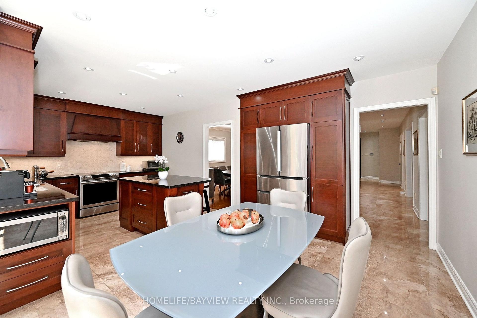 Photo 16 of 58 Thornbrook Court, Vaughan, Brownridge — HOMEH