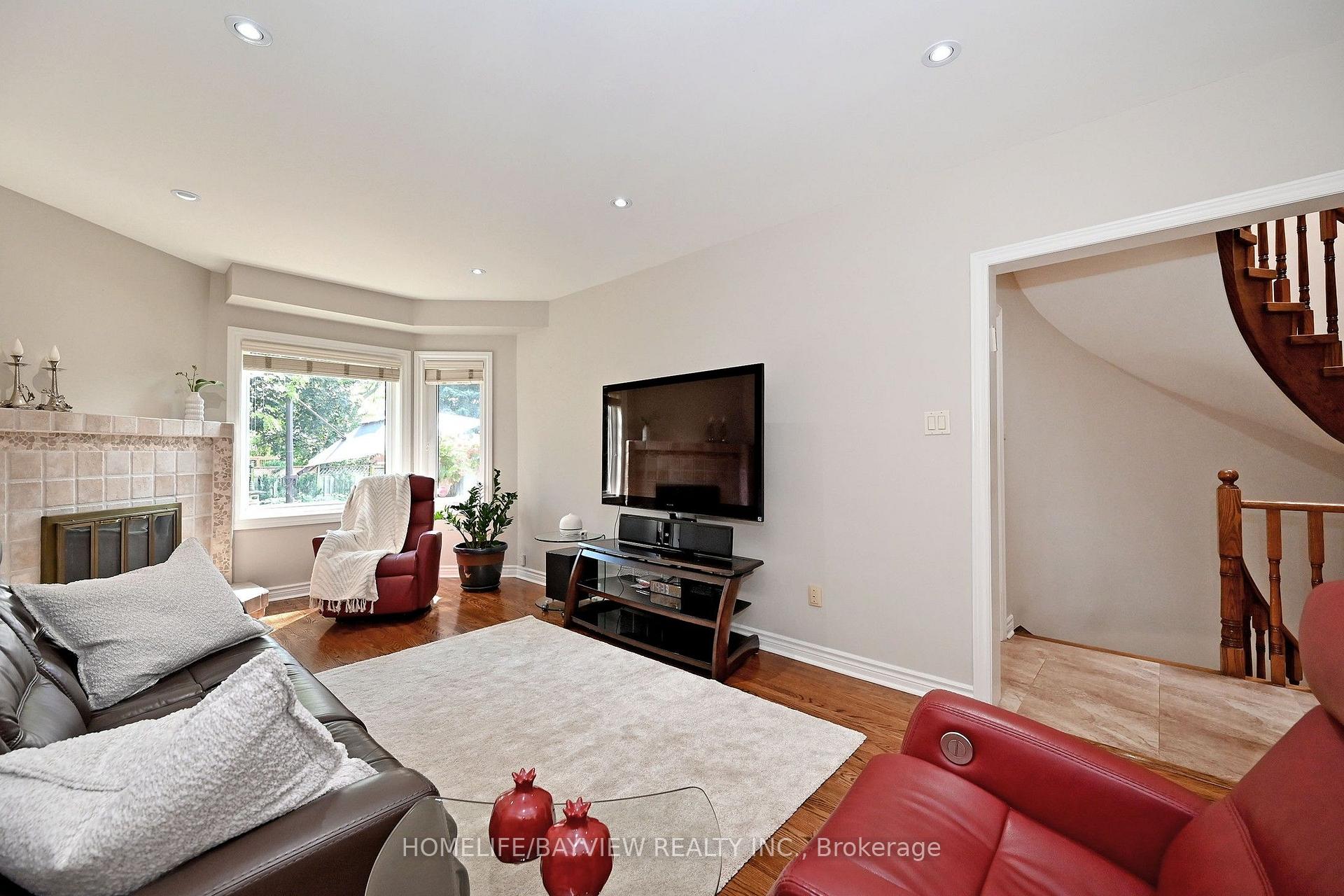 Photo 22 of 58 Thornbrook Court, Vaughan, Brownridge — HOMEH