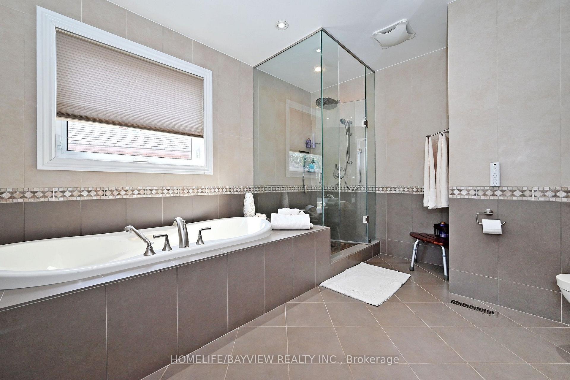 Photo 35 of 58 Thornbrook Court, Vaughan, Brownridge — HOMEH