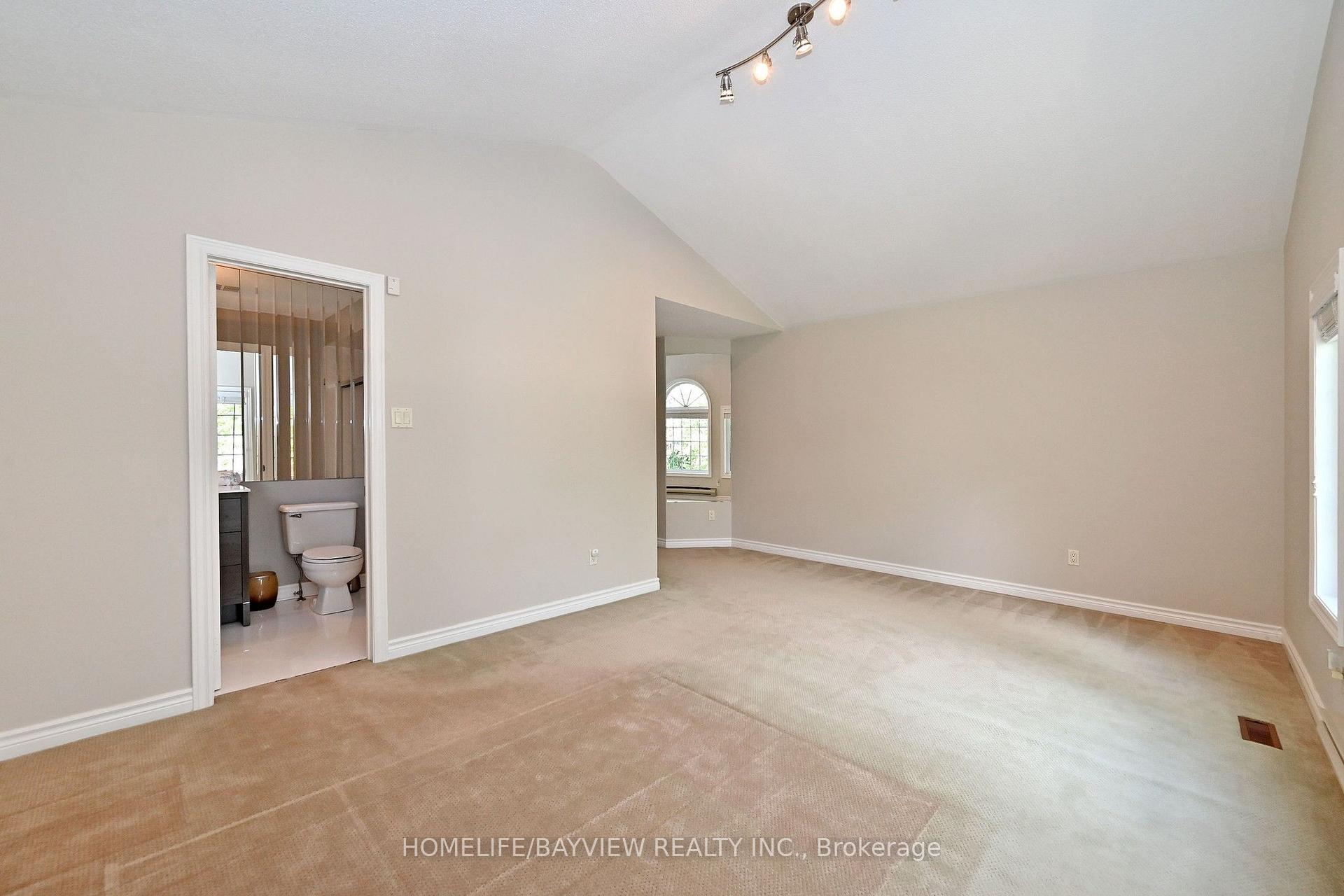 Photo 36 of 58 Thornbrook Court, Vaughan, Brownridge — HOMEH