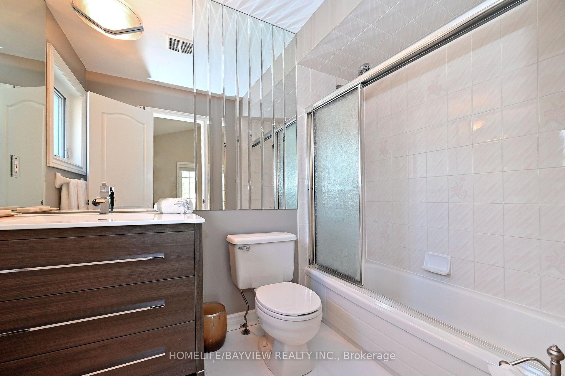 Photo 39 of 58 Thornbrook Court, Vaughan, Brownridge — HOMEH