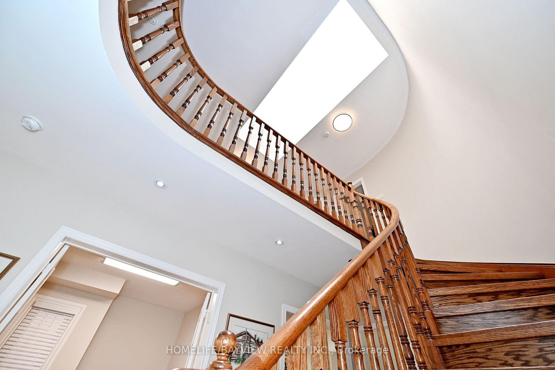 Photo 41 of 58 Thornbrook Court, Vaughan, Brownridge — HOMEH