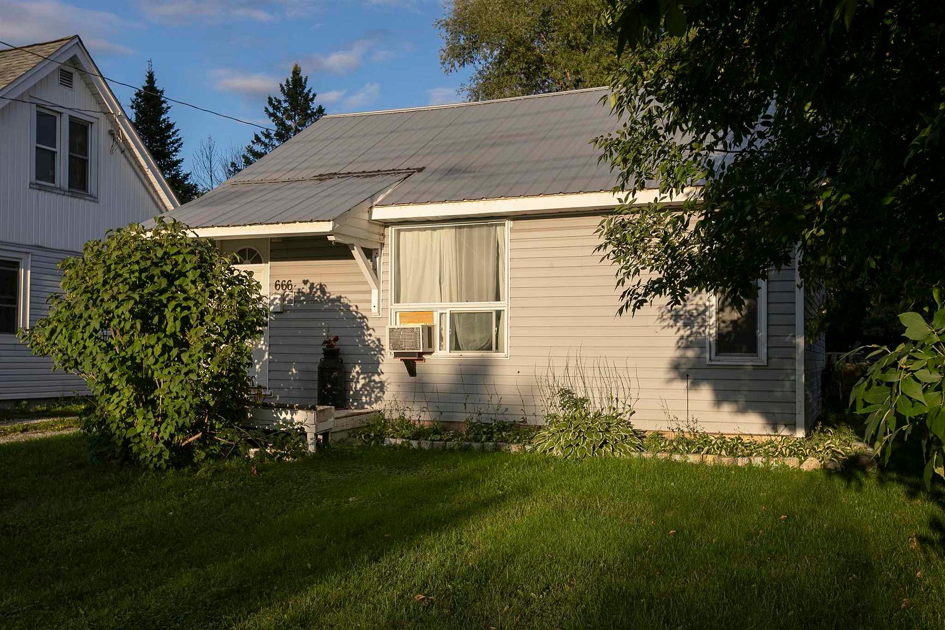 Photo 1 of 666 Shafer Avenue, Sault Ste Marie, Ward 4 — HOMEH