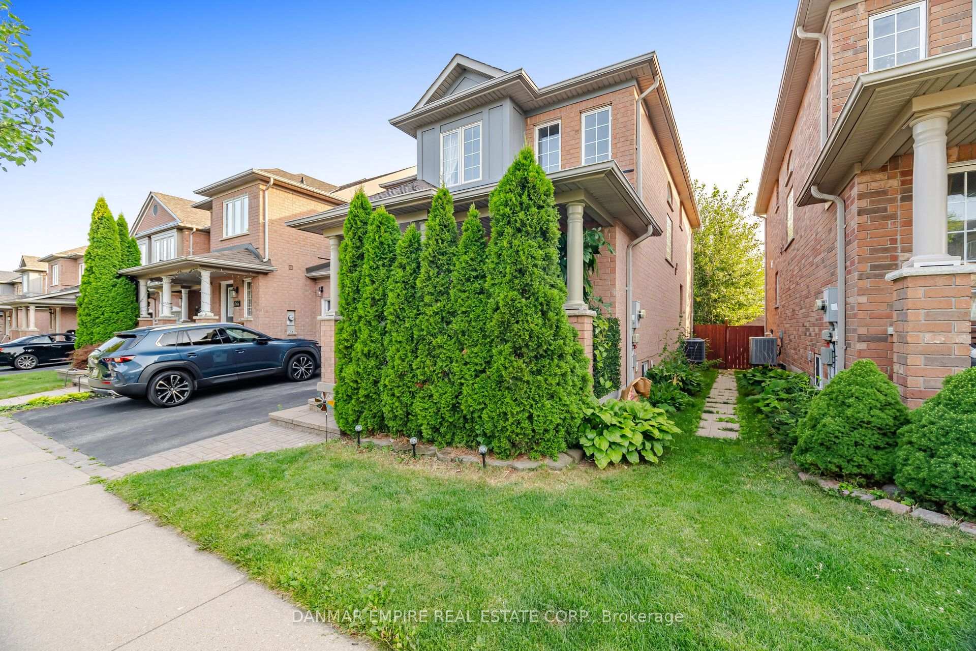 Photo 4 of 658 Julia Avenue, Burlington, Appleby — HOMEH