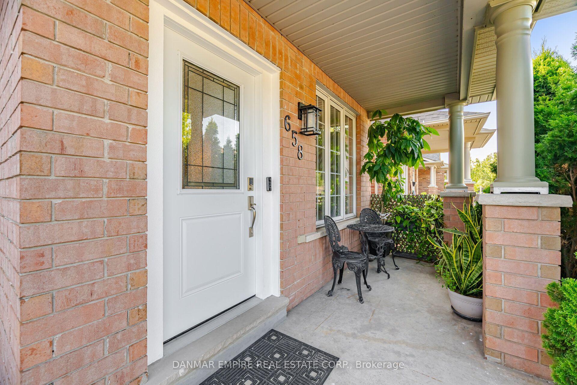 Photo 6 of 658 Julia Avenue, Burlington, Appleby — HOMEH