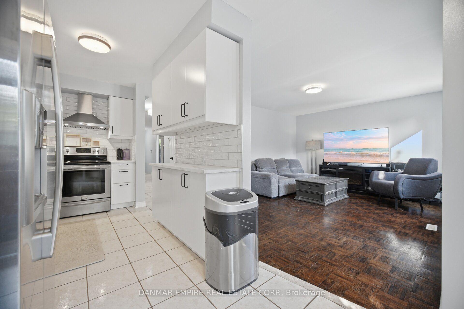 Photo 13 of 658 Julia Avenue, Burlington, Appleby — HOMEH