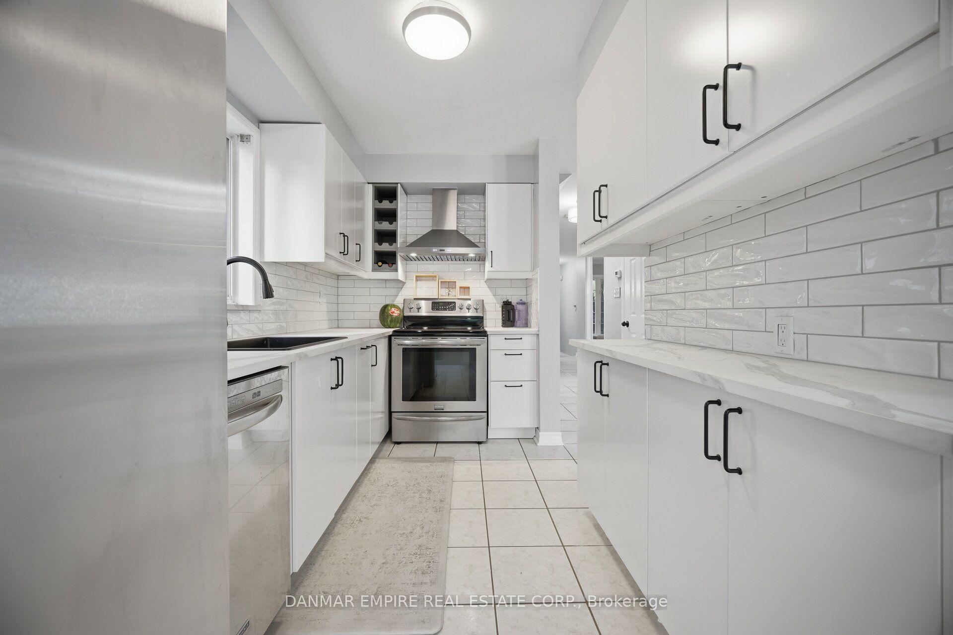 Photo 14 of 658 Julia Avenue, Burlington, Appleby — HOMEH