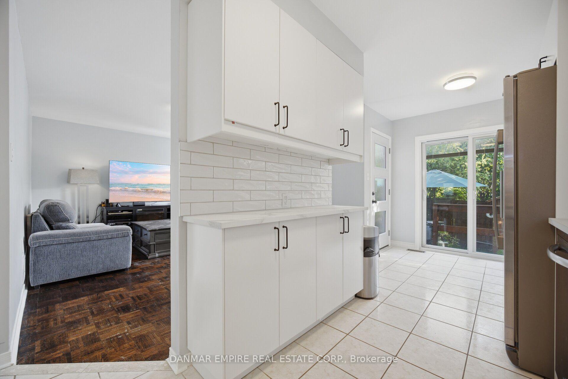 Photo 16 of 658 Julia Avenue, Burlington, Appleby — HOMEH